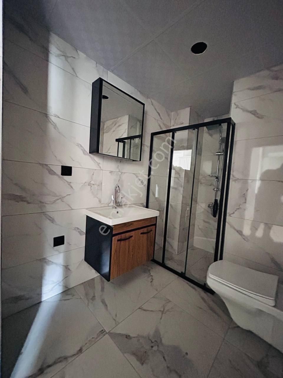 Kurupelitte Tramvay Yakını Ara Kat Satılık Sıfır 1+1 - Görsel 12