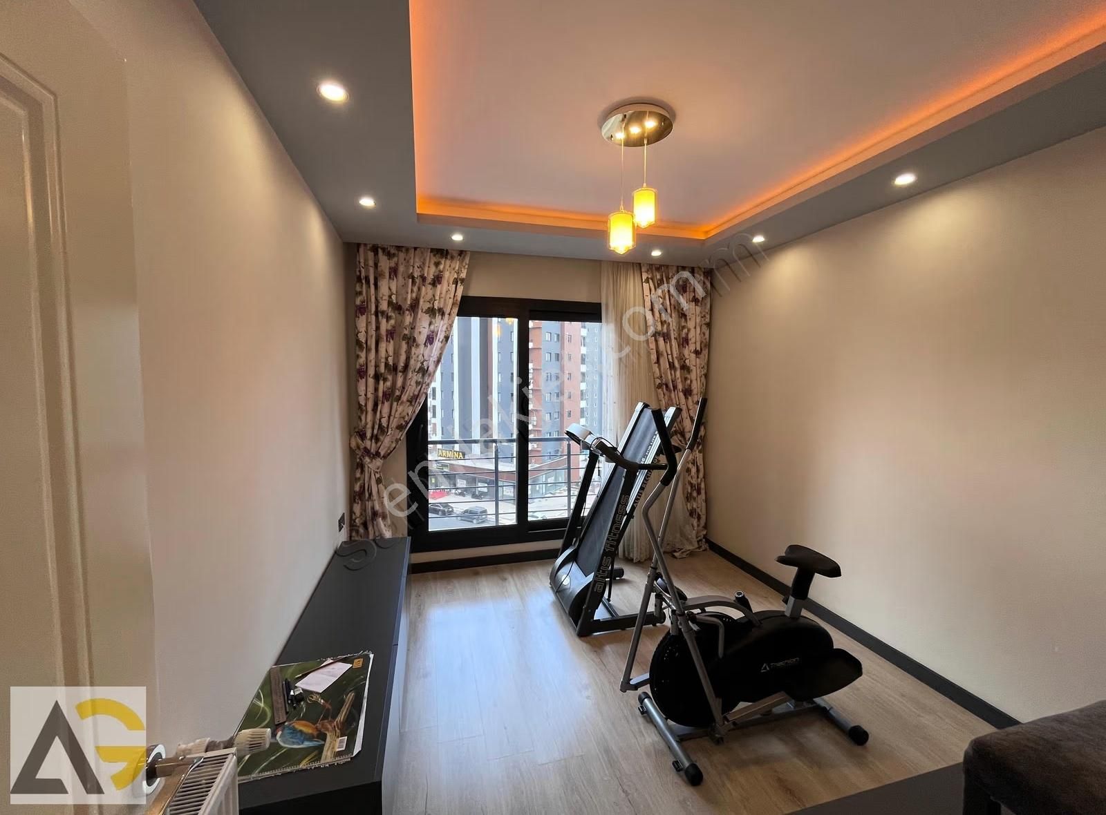 Auradan Mezitli Yaşardoğu Caddesinde Eşyalı Satılık 4+1 Daire - Görsel 21