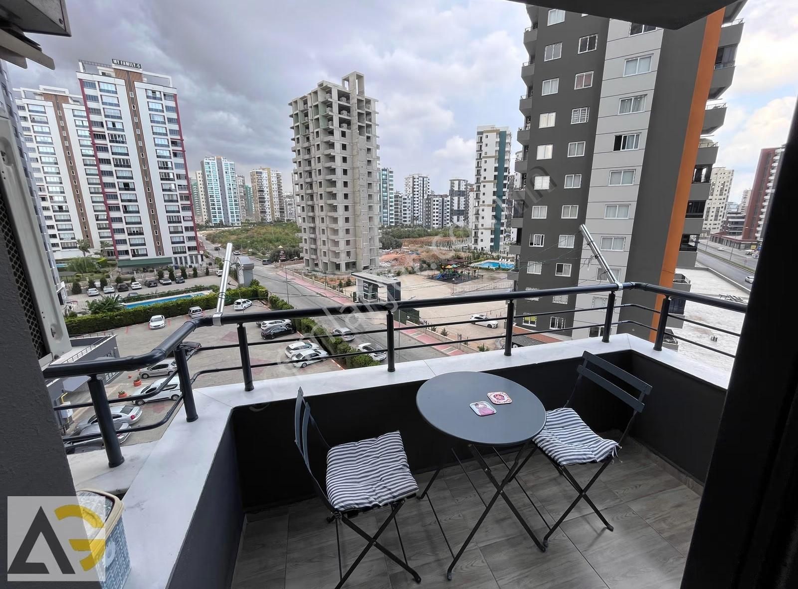 Auradan Mezitli Yaşardoğu Caddesinde Eşyalı Satılık 4+1 Daire - Görsel 25