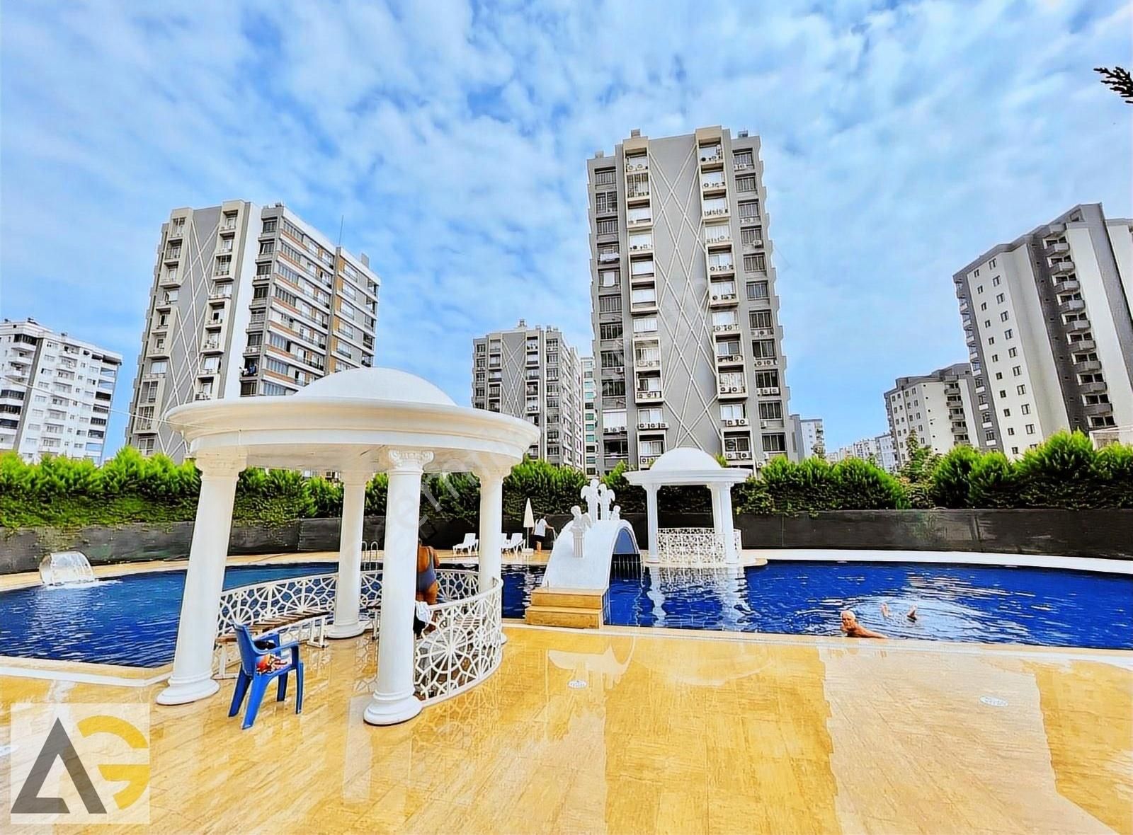 Auradan Mezitli Akdeniz Mahallesinde Satılık Lüks Daire