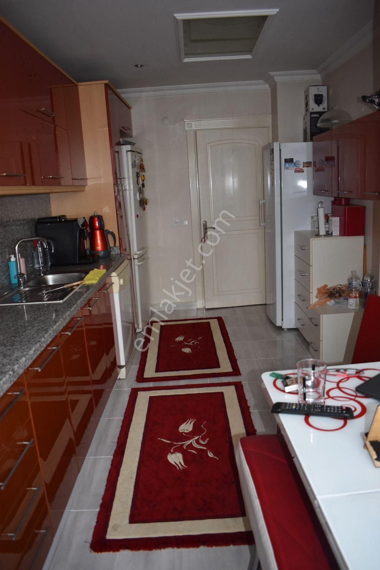Büyükçekmece Fatih Mah Lüks Yeni Binada Geniş Arakat 3+1 Satılık Daire - Görsel 2