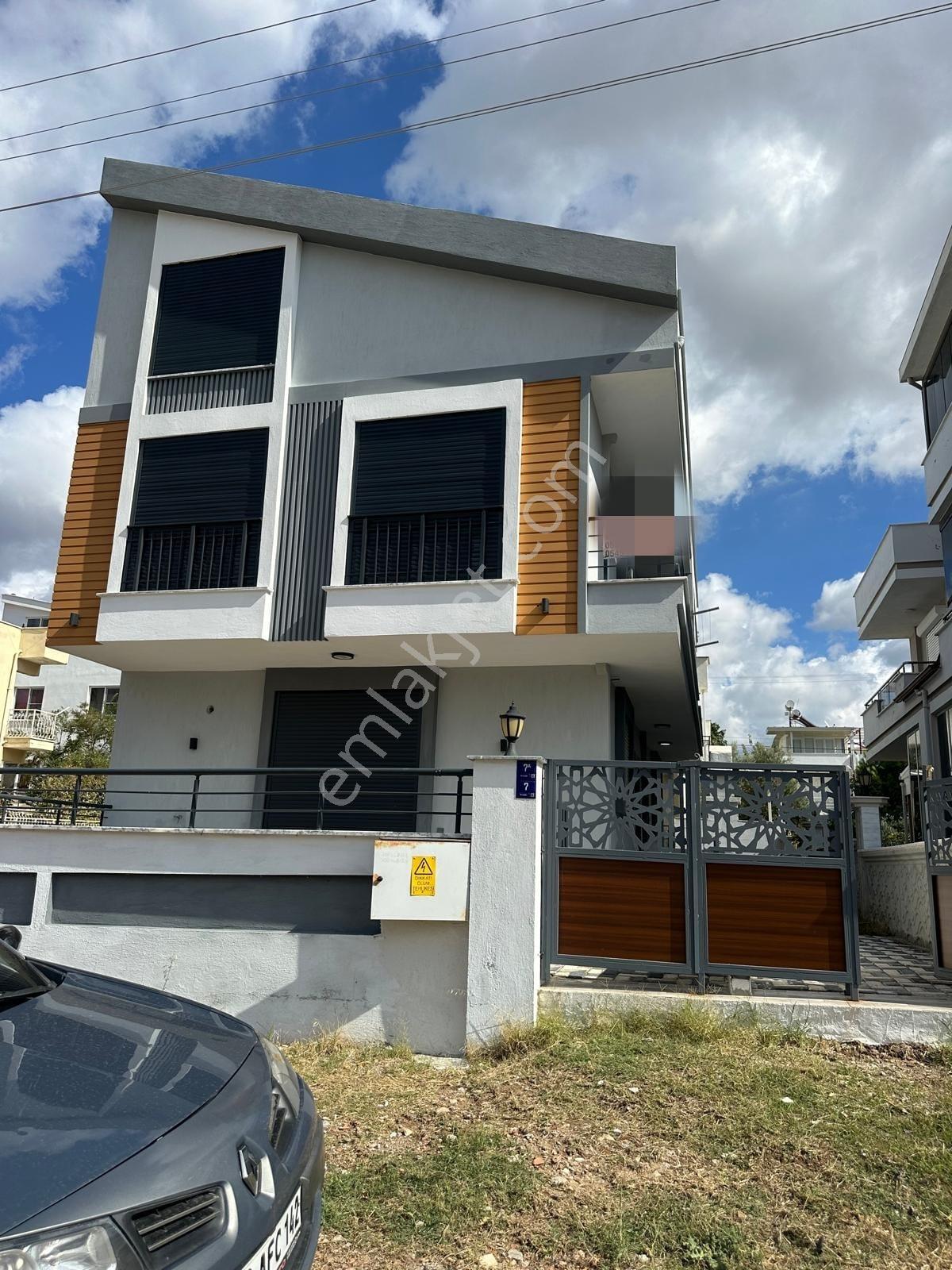 Didim Mavişehirde Sıfır 3+1 Villa