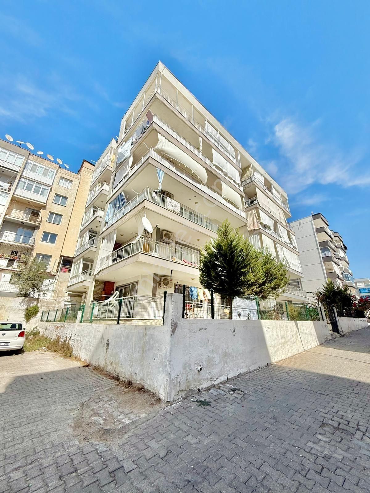 Kuşadası Ege Mahallesinde 3+1 160m2 Asansörlü Sitede - Görsel 30