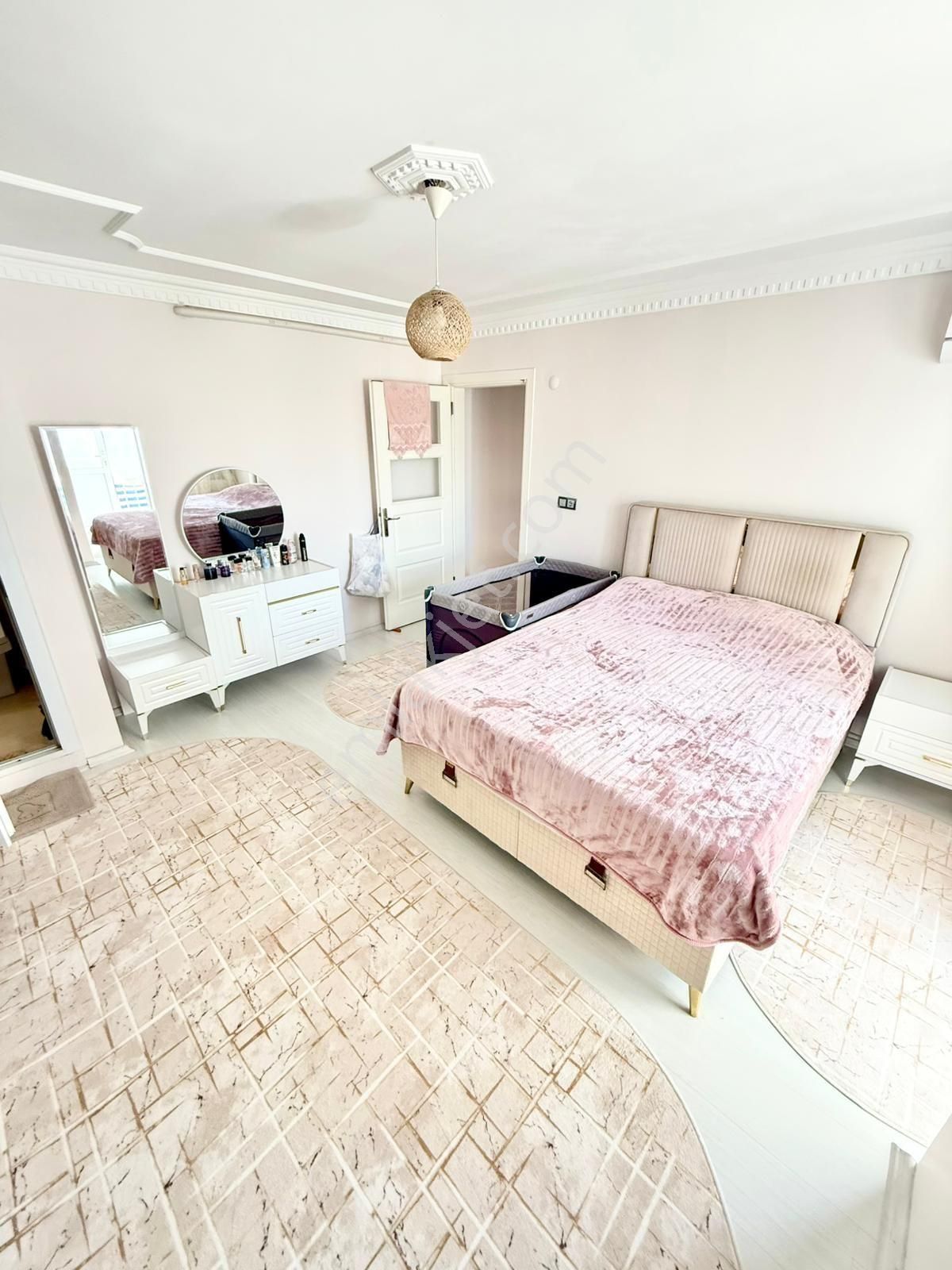 Kuşadası Ege Mahallesinde 3+1 160m2 Asansörlü Sitede - Görsel 28