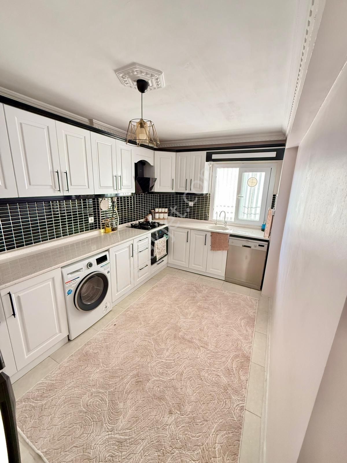 Kuşadası Ege Mahallesinde 3+1 160m2 Asansörlü Sitede - Görsel 10