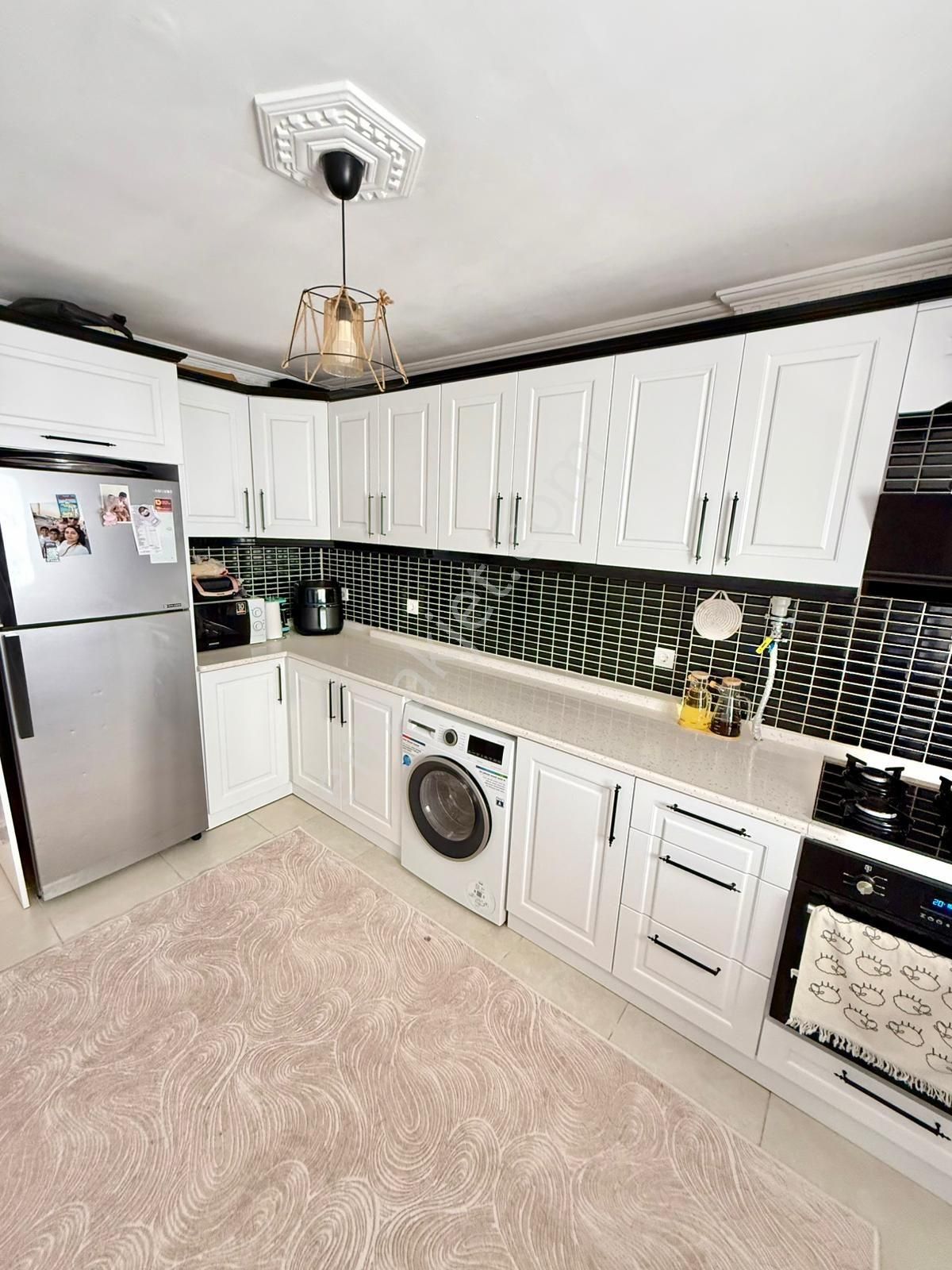 Kuşadası Ege Mahallesinde 3+1 160m2 Asansörlü Sitede - Görsel 13