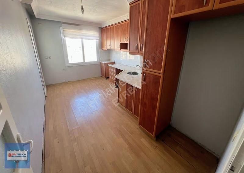 3 Balkonlu 3 Cepheli Kilerli Geniş Merkezi Konum Uygun Fiyat - Görsel 9