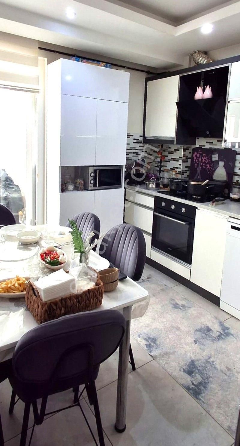 Bereketler Mahallesinde Yüksek Zemin Kat Cam Balkonlu Ebeveyn Banyolu 2+1/95 M2 Daire 4.400.000 Tl - Görsel 4