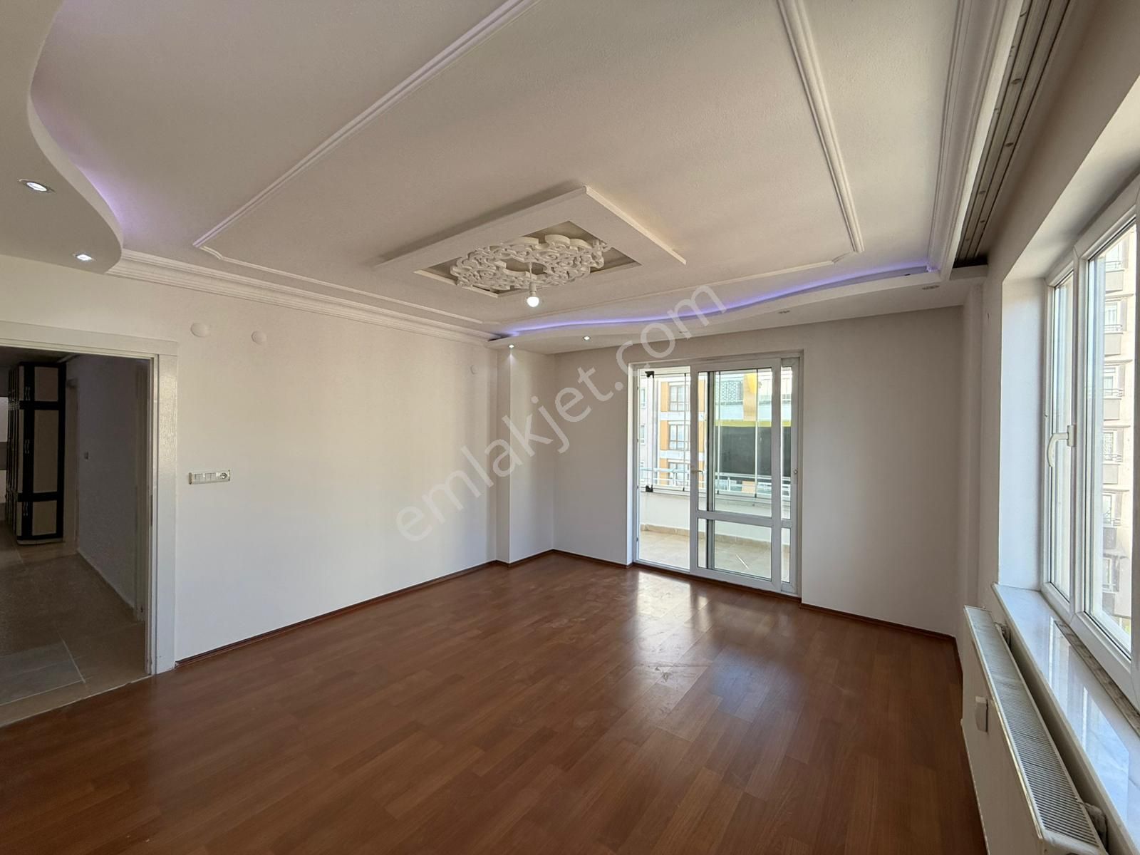 E.gökal Selçuk Çarşı Merkez Mükemmel Konum Geniş ! 4+1 Ara Kat ! - Görsel 13