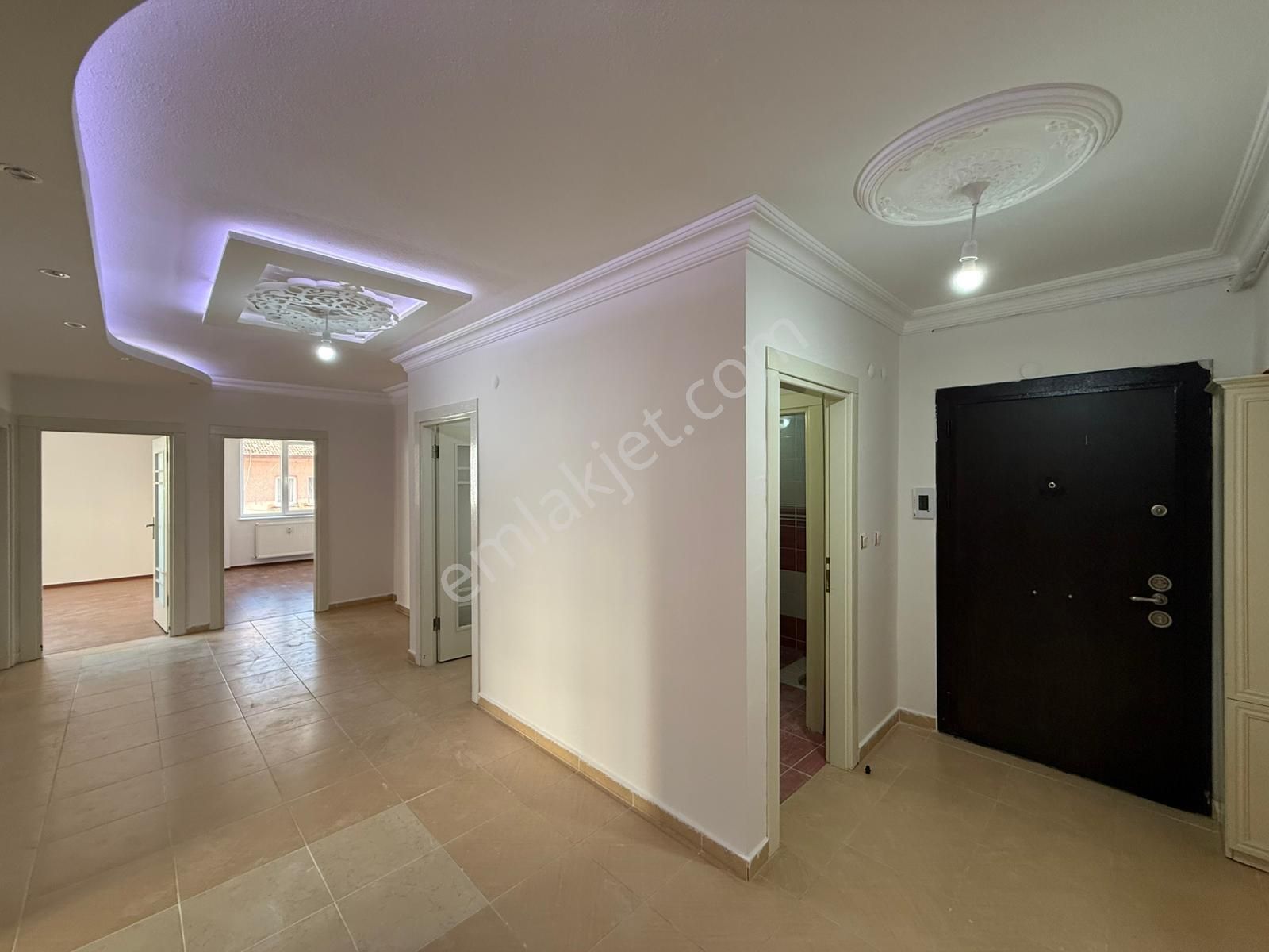 E.gökal Selçuk Çarşı Merkez Mükemmel Konum Geniş ! 4+1 Ara Kat ! - Görsel 24