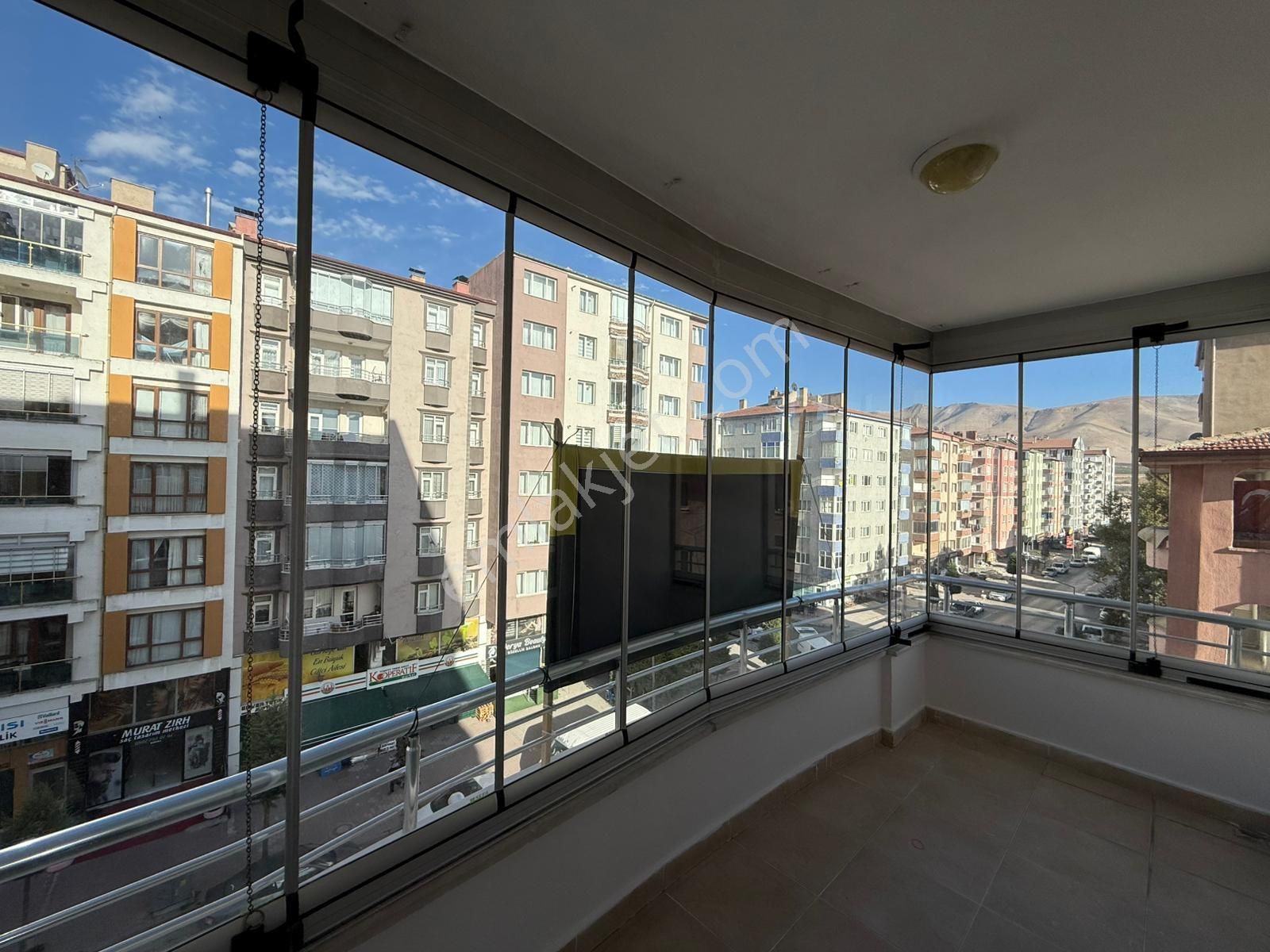 E.gökal Selçuk Çarşı Merkez Mükemmel Konum Geniş ! 4+1 Ara Kat ! - Görsel 8