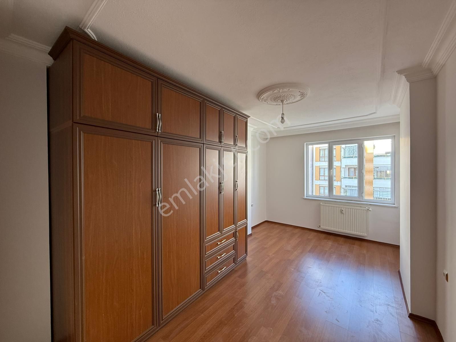 E.gökal Selçuk Çarşı Merkez Mükemmel Konum Geniş ! 4+1 Ara Kat ! - Görsel 17