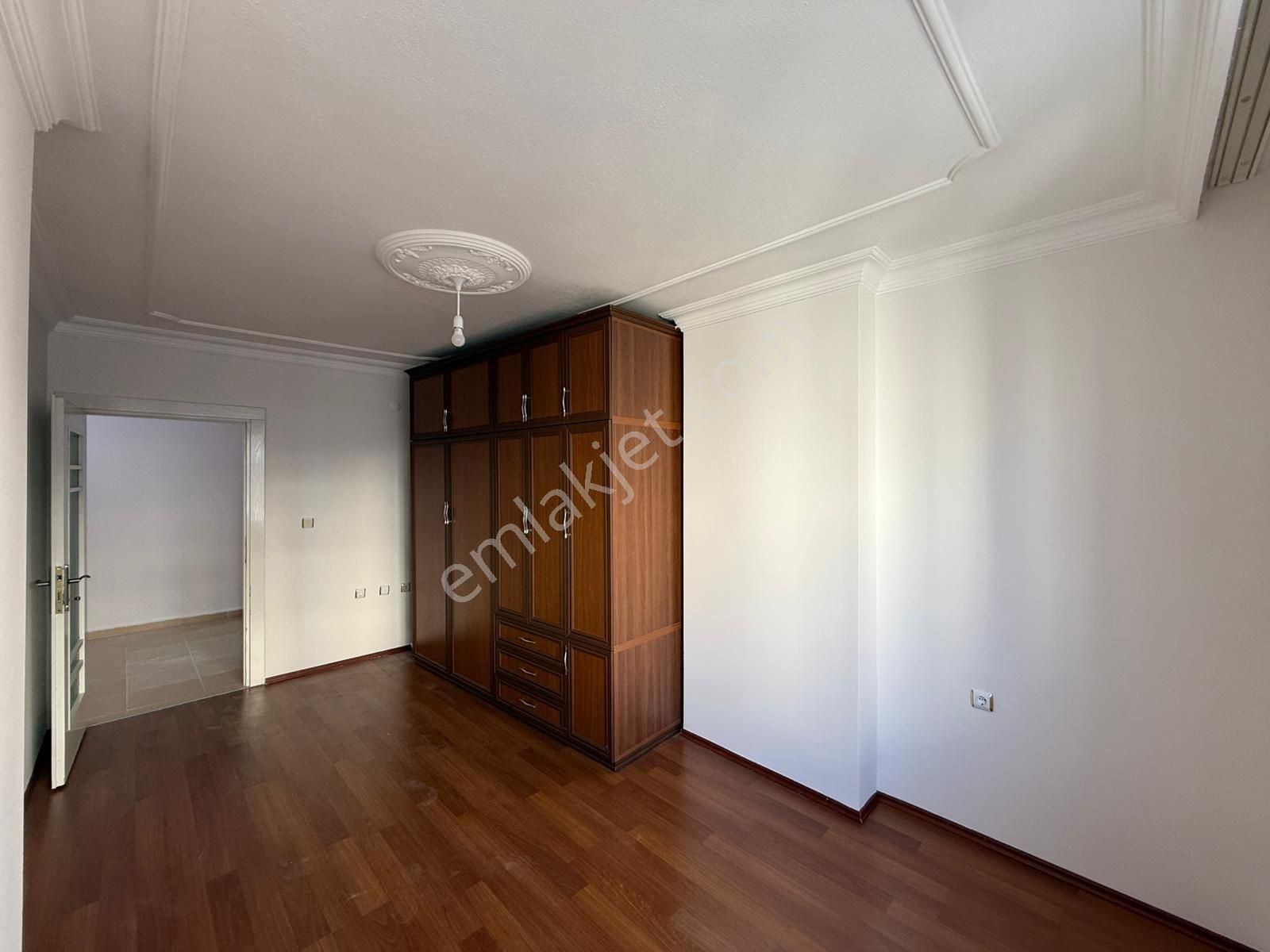 E.gökal Selçuk Çarşı Merkez Mükemmel Konum Geniş ! 4+1 Ara Kat ! - Görsel 18