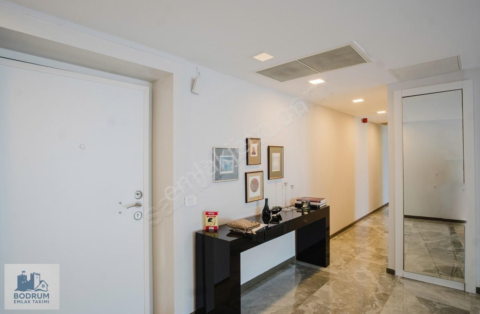 Adabükü 5 Yıldızlı Otel Konseptinde Denize Sıfır Satılık 4+1 - Görsel 13