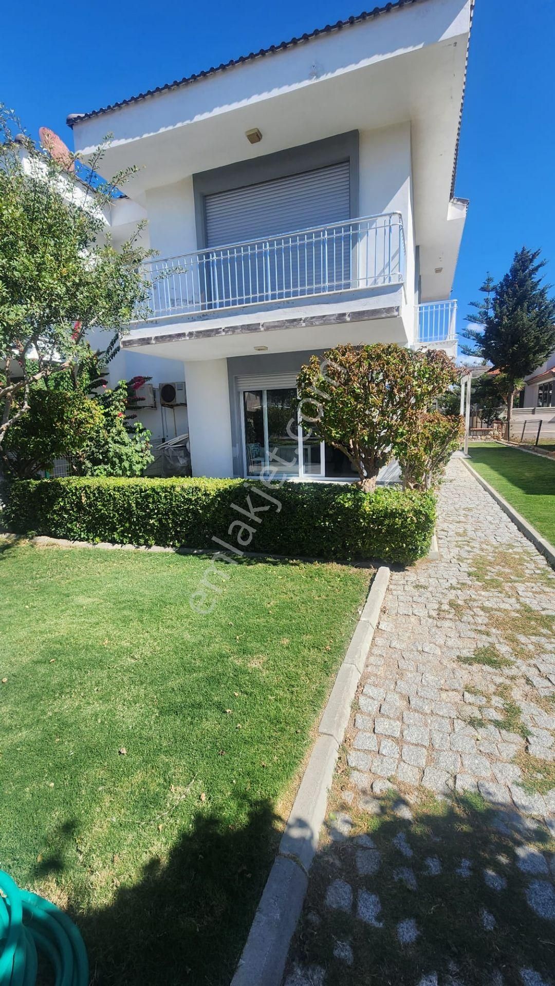 Çeşme Çiftlikköy Sahilin Hemen Yanıbaşında - Görsel 4