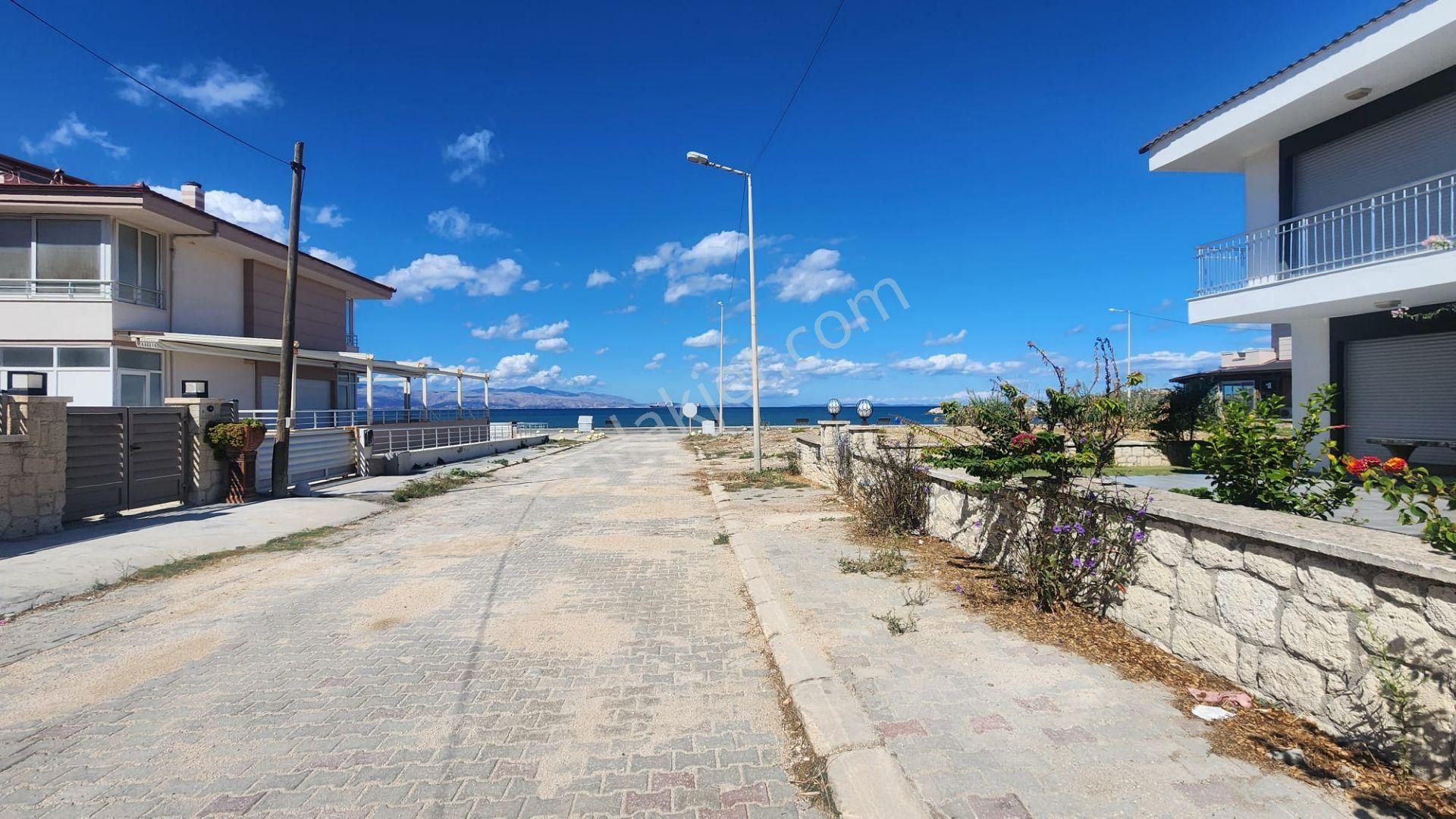 Çeşme Çiftlikköy Sahilin Hemen Yanıbaşında - Görsel 15