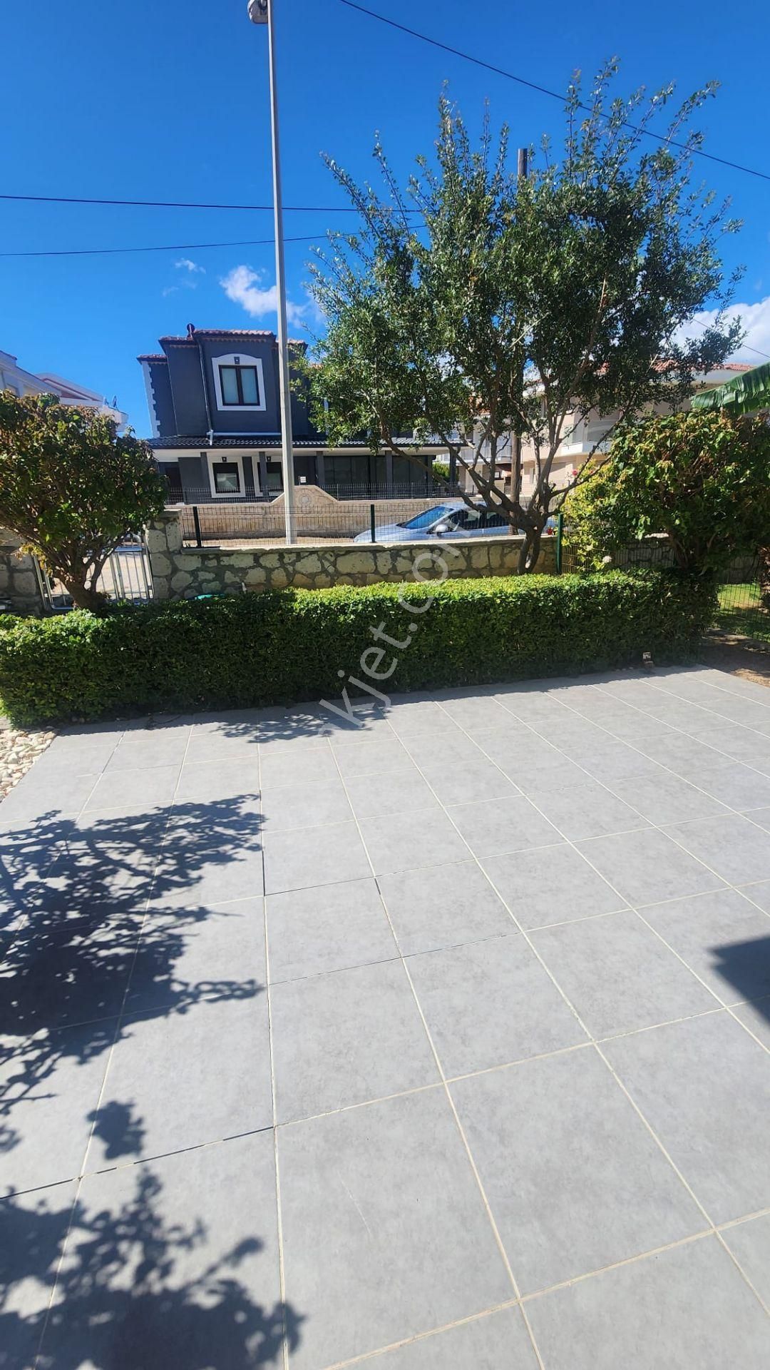 Çeşme Çiftlikköy Sahilin Hemen Yanıbaşında - Görsel 13