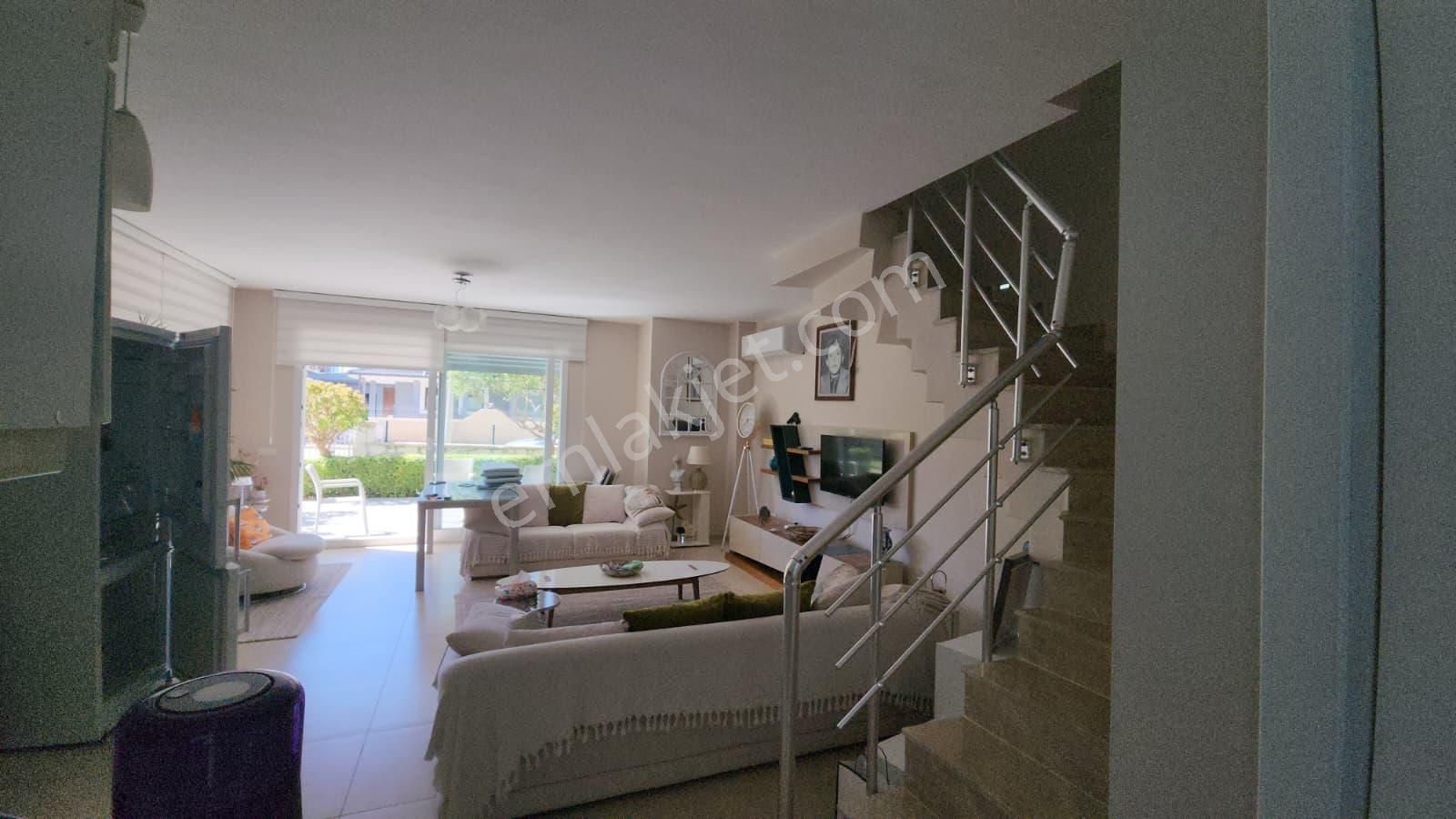 Çeşme Çiftlikköy Sahilin Hemen Yanıbaşında - Görsel 29