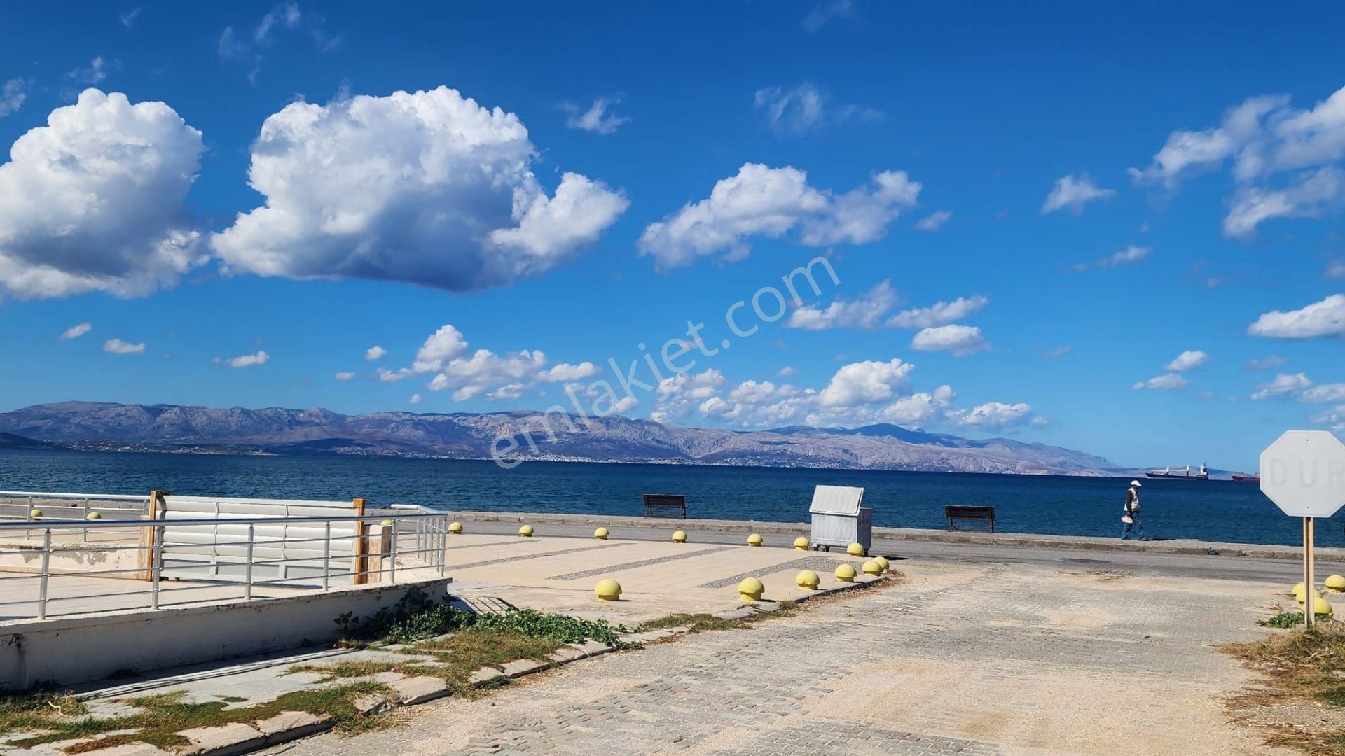 Çeşme Çiftlikköy Sahilin Hemen Yanıbaşında - Görsel 17