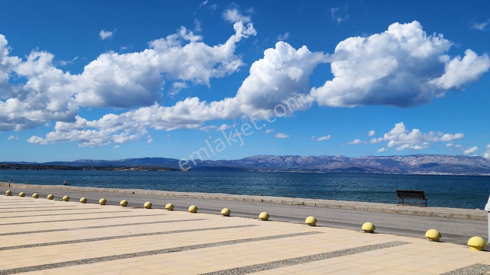 Çeşme Çiftlikköy Sahilin Hemen Yanıbaşında - Görsel 19