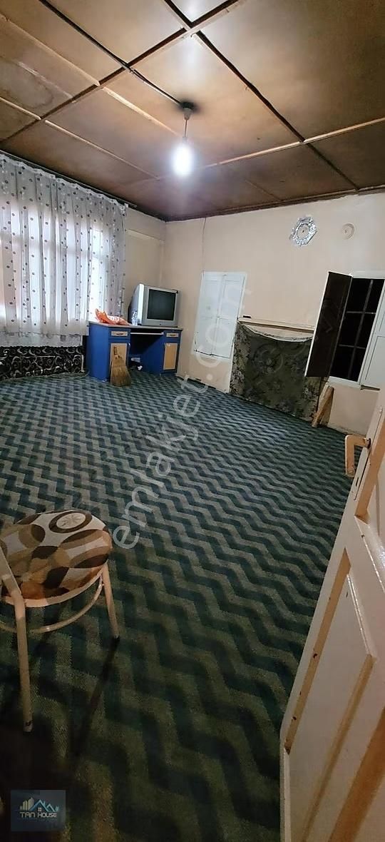 Tan Emlaktan Tarihi Çarşıda Kiralık Müstakil Ev - Görsel 10