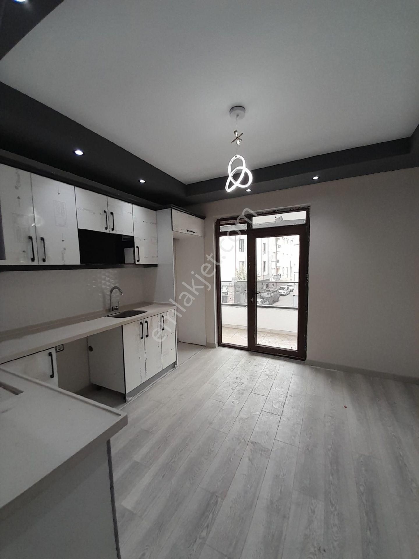 Esentepe Mahallesi Eğitimciler Caddesi Dibi Satılık 3+1 - Görsel 2