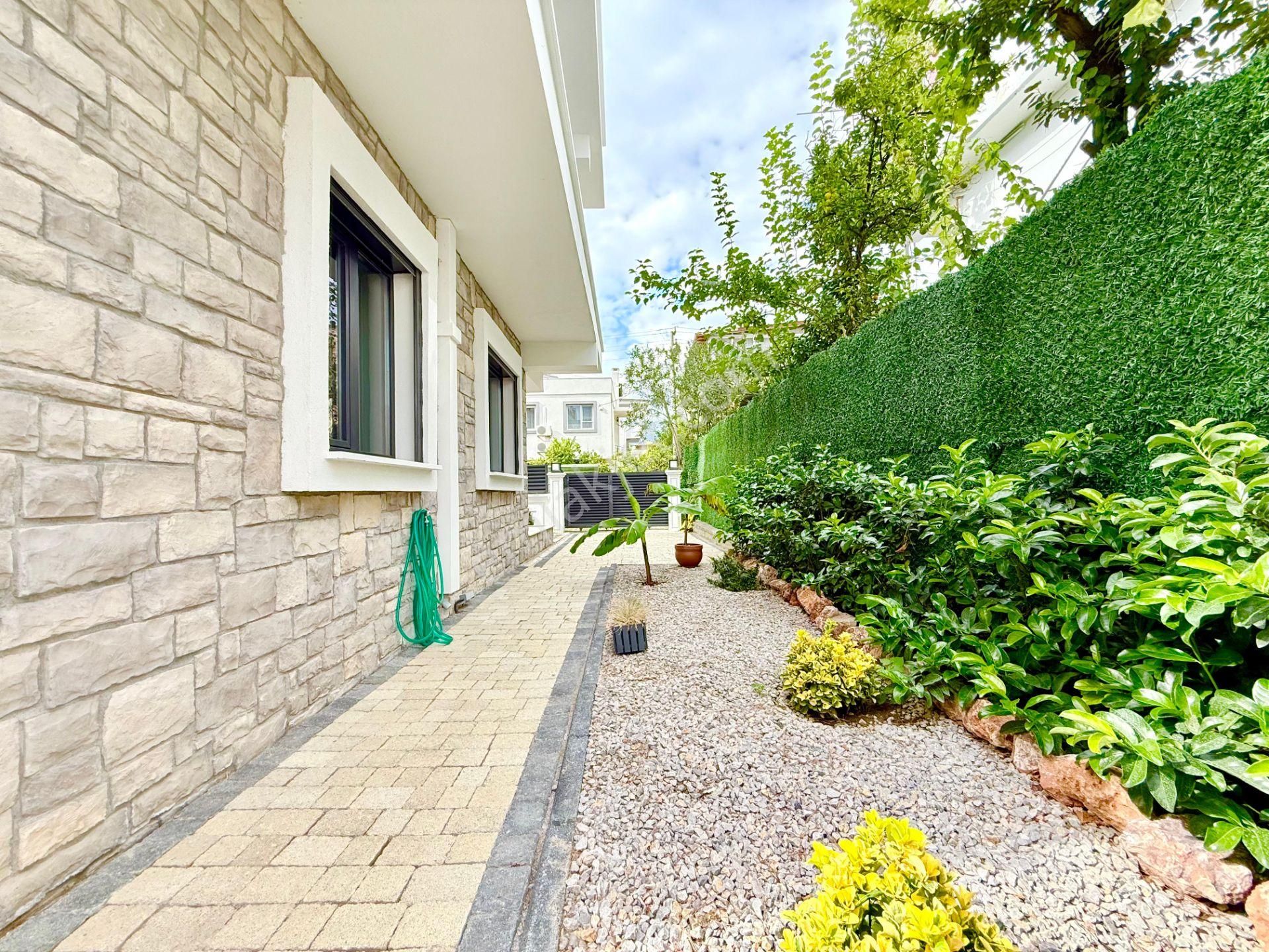 ▶▶akçay Körfez'den Konumuna Bayılacağınız Denize 20 Adım 4+1 Satılık Villa - Görsel 4