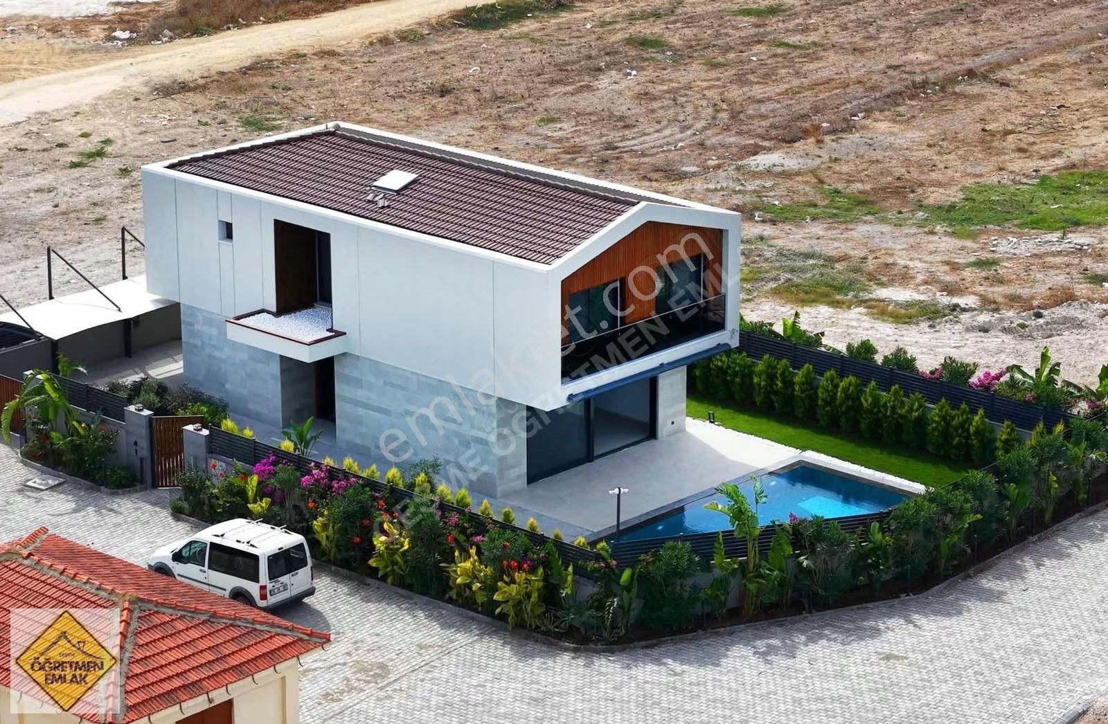 Çeşme Alaçatı Da Köşe Parsel Tam Müstakil Muhteşem Satılık Villa - Görsel 27