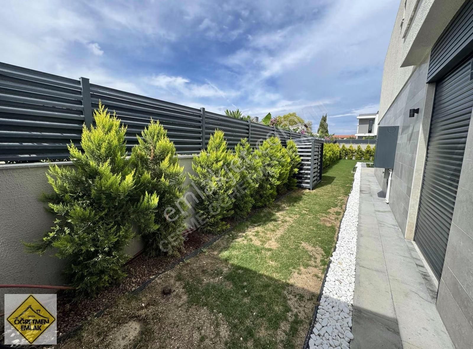 Çeşme Alaçatı Da Köşe Parsel Tam Müstakil Muhteşem Satılık Villa - Görsel 15