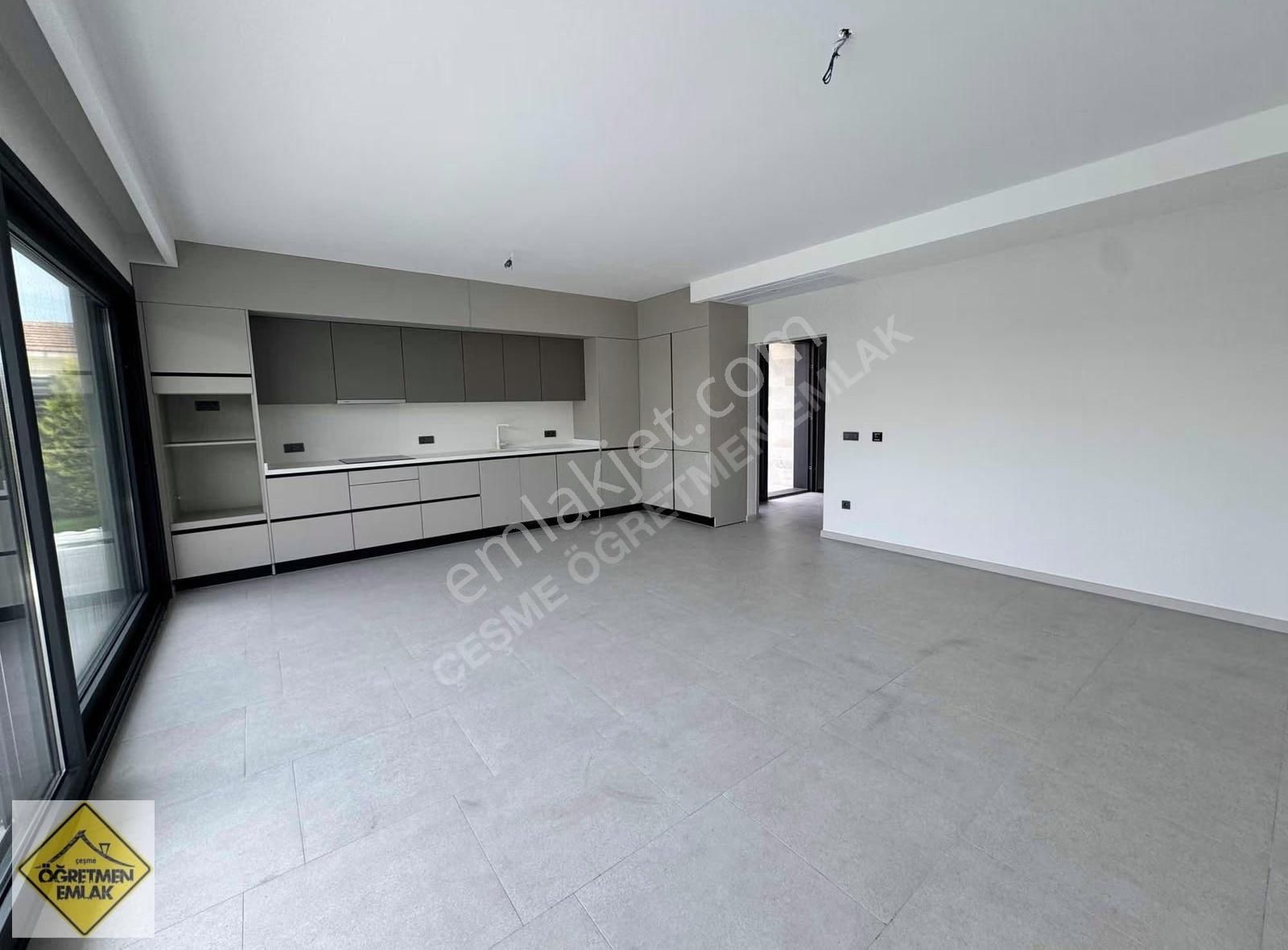 Çeşme Alaçatı Da Köşe Parsel Tam Müstakil Muhteşem Satılık Villa - Görsel 13