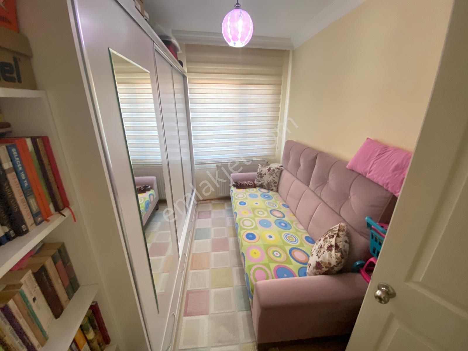 Osmangazi Muradiye'de 3+1 Ara Kat Otoparklı Manzaralı Daire - Görsel 16