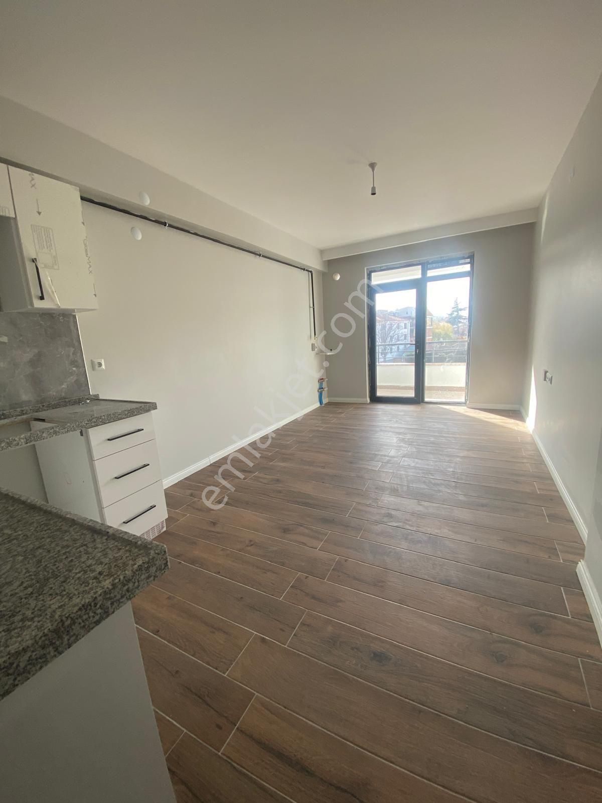 Sütlüce Mahallesinde Sıfır Satılık Apartlar Balkonlu Balkonsuz