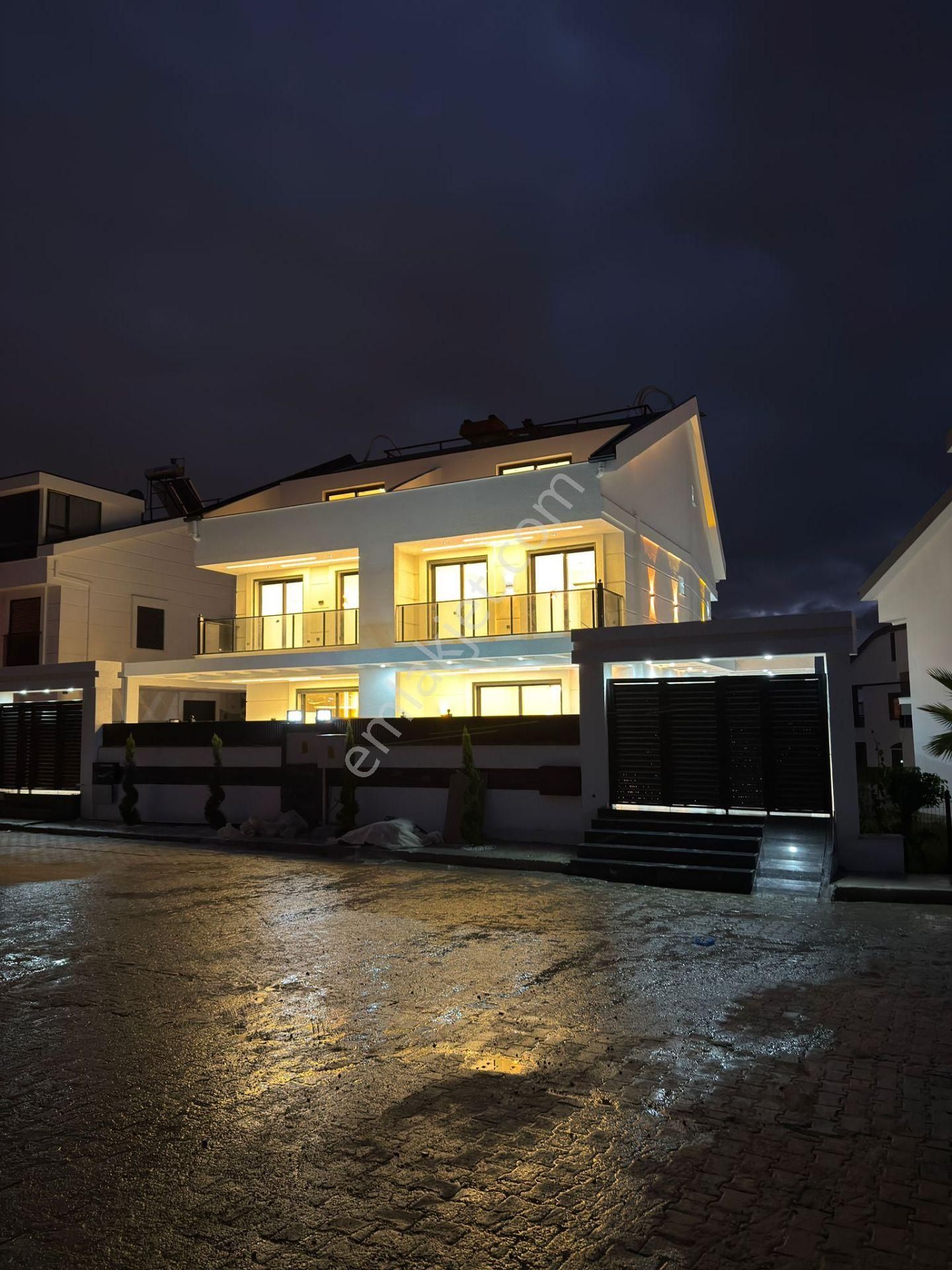 Didim Hisar Mah. 4+1 Ayrı Mutfaklı 2 Adet Teraslı Ve Havuzlu Akıllı Sistemli Villamız Satışdadır - Görsel 2