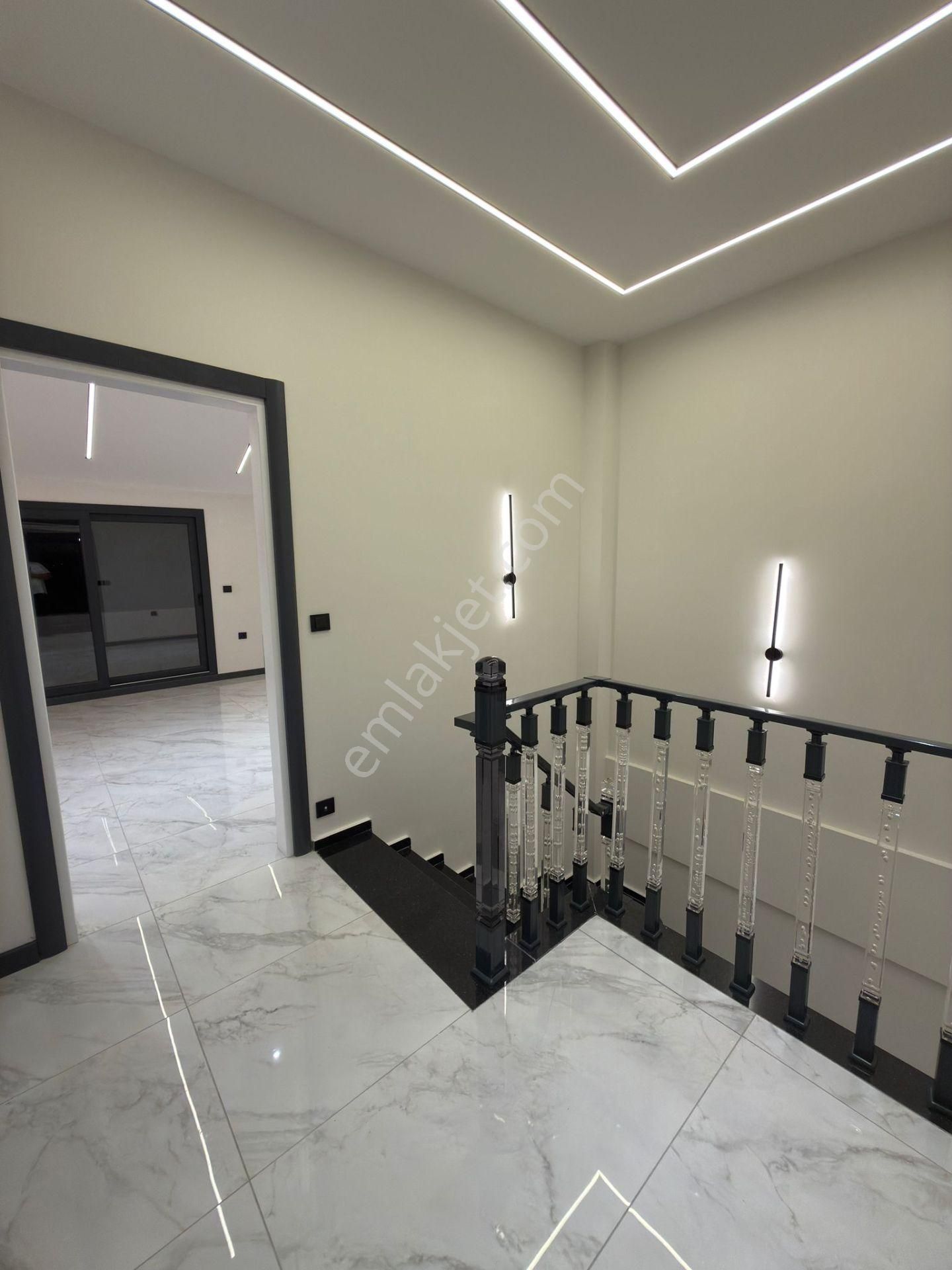 Didim Hisar Mah. 4+1 Ayrı Mutfaklı 2 Adet Teraslı Ve Havuzlu Akıllı Sistemli Villamız Satışdadır - Görsel 35