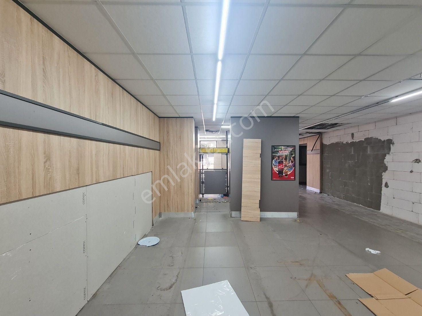 Kadıköy Acıbademde Yüksek Arsa Paylı Satılık Dükkan - Görsel 20
