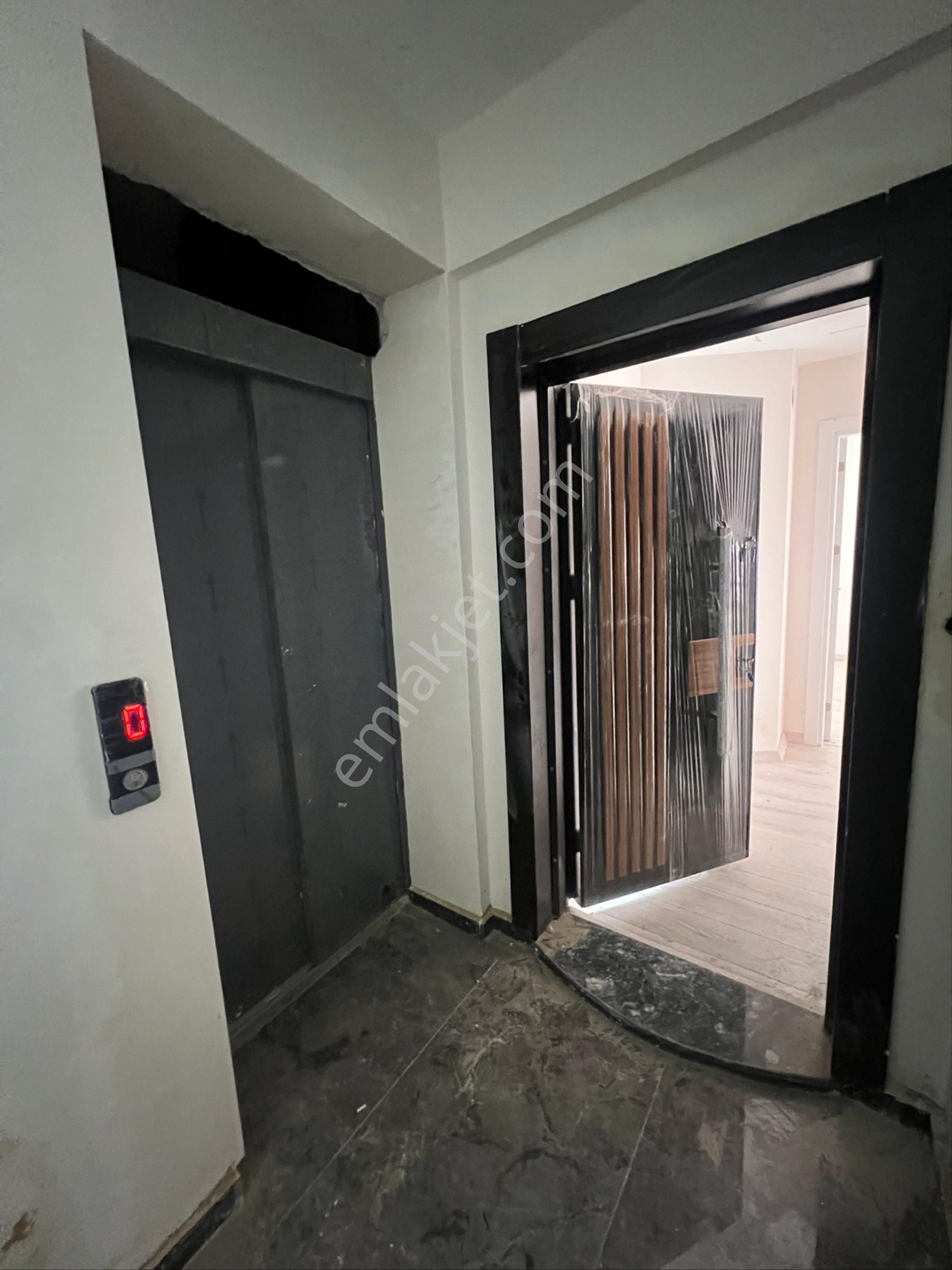 Akalından Üçyol Metroya 3 Dk Yerden Isıtmalı Asansörlü Sıfır 2+1 - Görsel 29