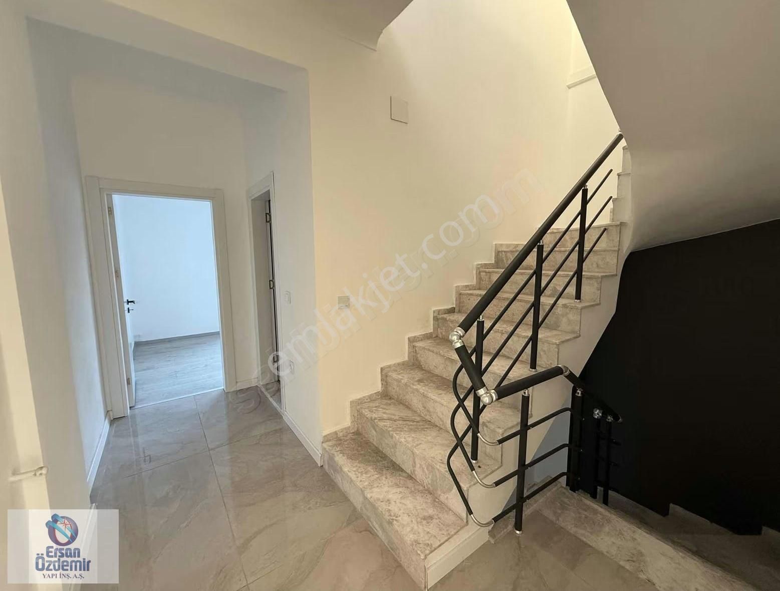 Ersan Özdemir İnşaattan Güre'de Sıfır Tripleks Satılık Villa - Görsel 17