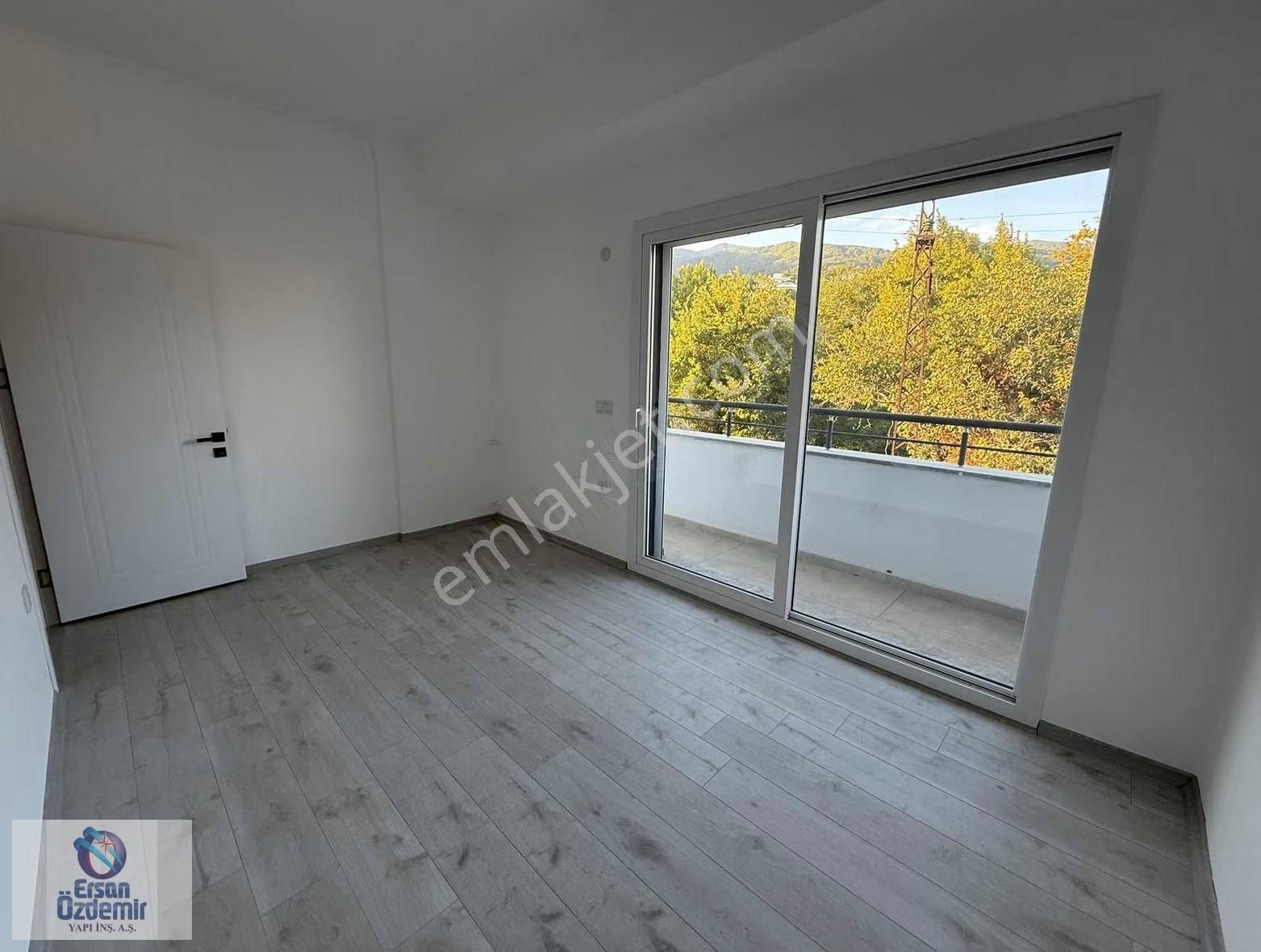 Ersan Özdemir İnşaattan Güre'de Sıfır Tripleks Satılık Villa - Görsel 24