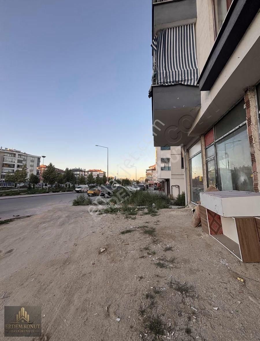 Hamzaoğlu Mah. 27 M2 Yatırıma Birebir Satılık Dükkan - Görsel 7