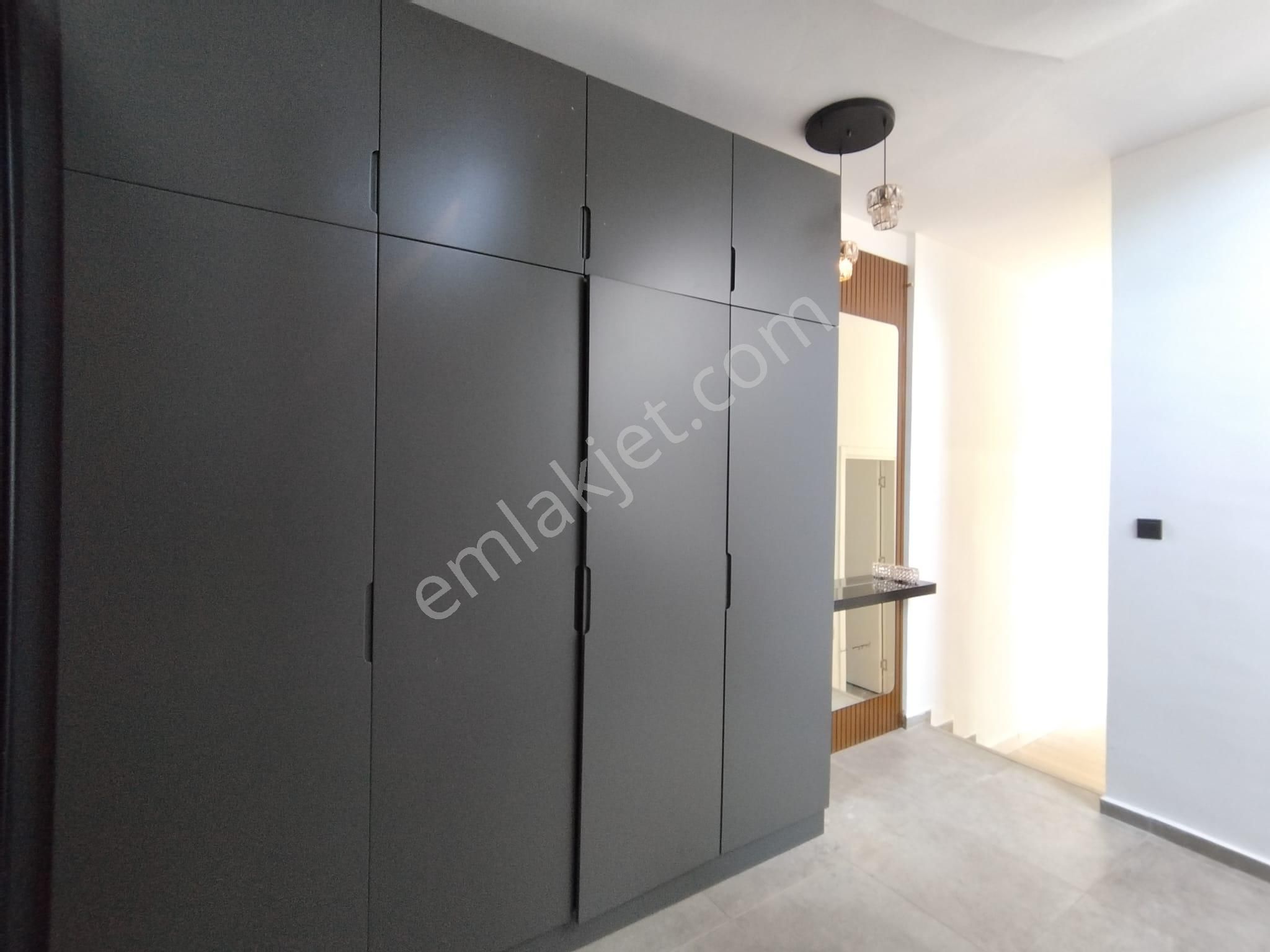 Girne Çatalköy'de Deniz Manzaralı, Özel Havuzlu Ve Full Eşyalı Satılık 3+1 Villa !! - Görsel 17