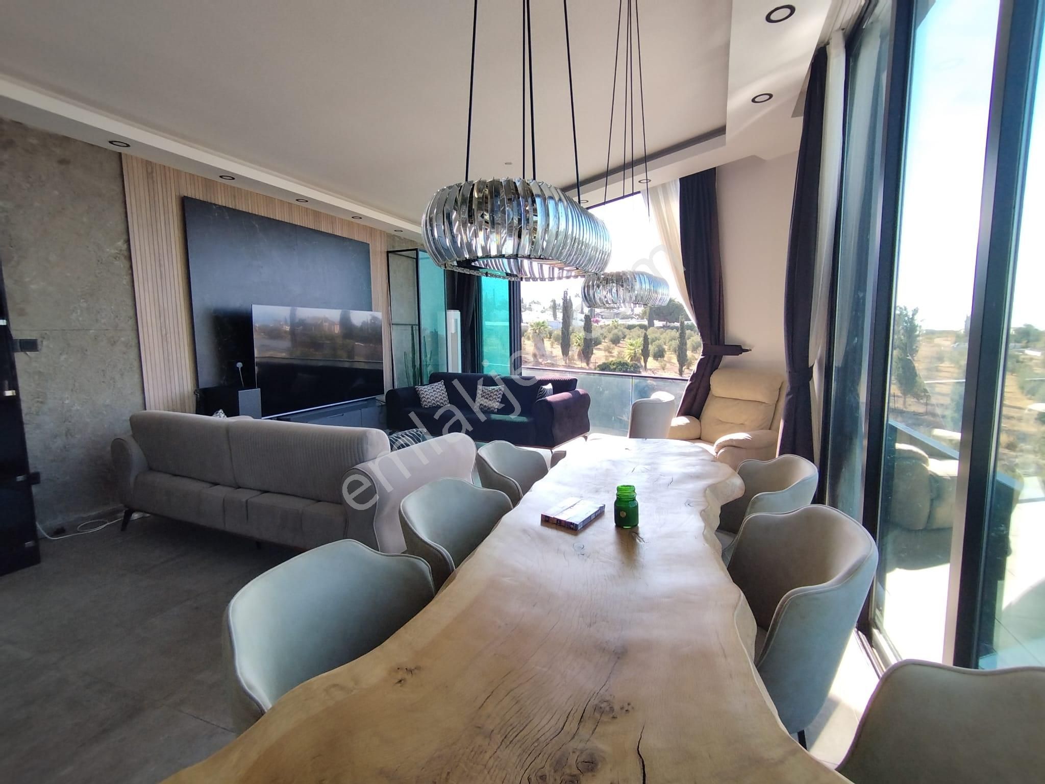Girne Çatalköy'de Deniz Manzaralı, Özel Havuzlu Ve Full Eşyalı Satılık 3+1 Villa !! - Görsel 5