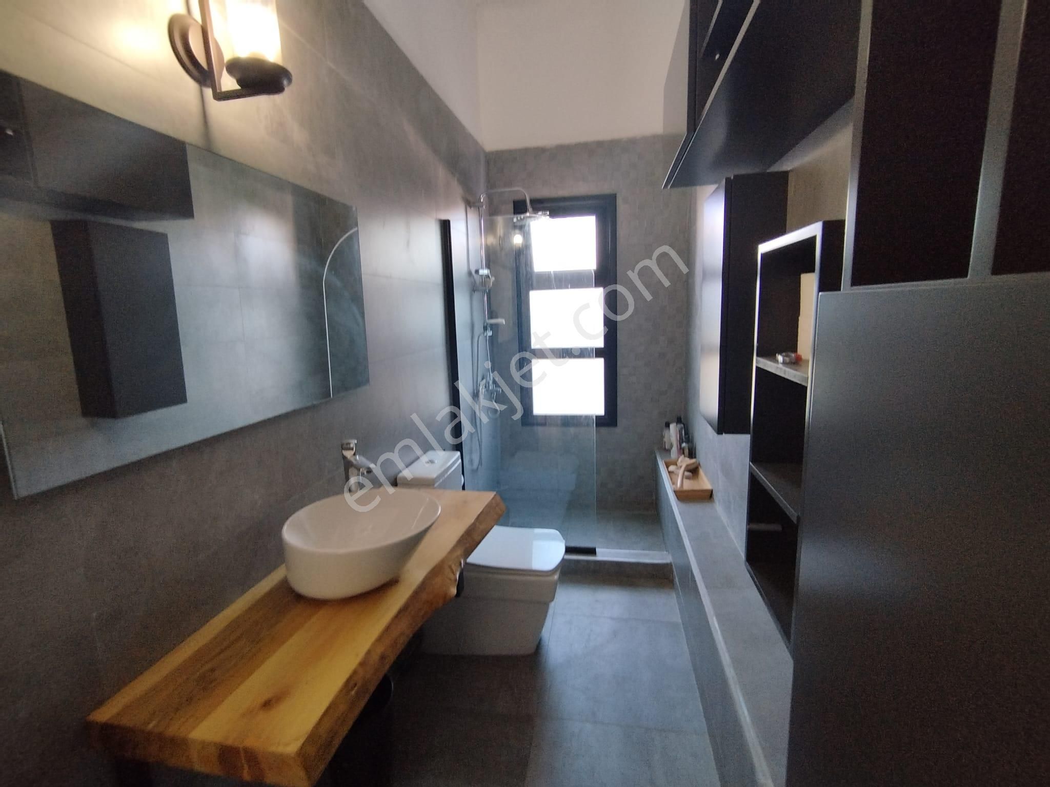 Girne Çatalköy'de Deniz Manzaralı, Özel Havuzlu Ve Full Eşyalı Satılık 3+1 Villa !! - Görsel 20