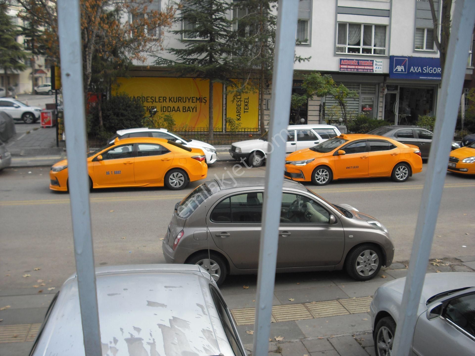 Möbleli Dikmen Ç.emeç Bulvarına Çok Yakın Hürriyet Caddesinde 3+1 Kombili - Görsel 29