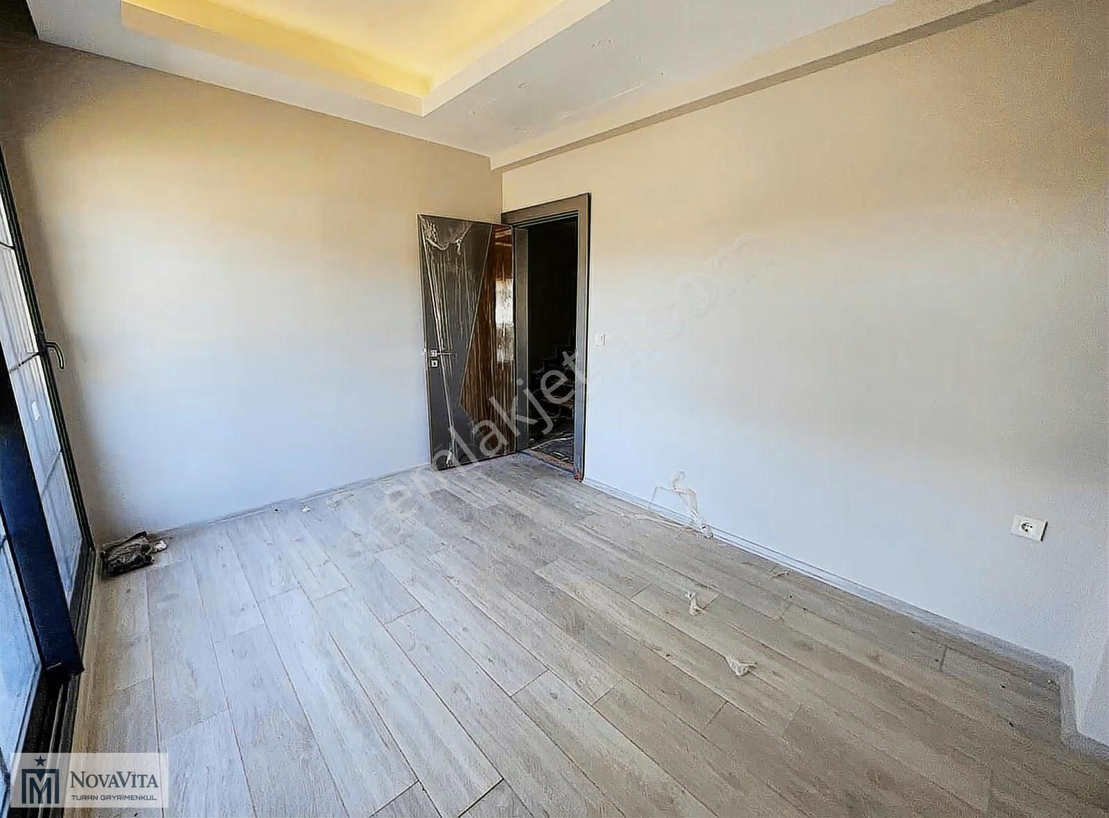 Mendereste Satılık Tripleks 3+1 Müstakil Bahçeli Havuzlu Villa - Görsel 26