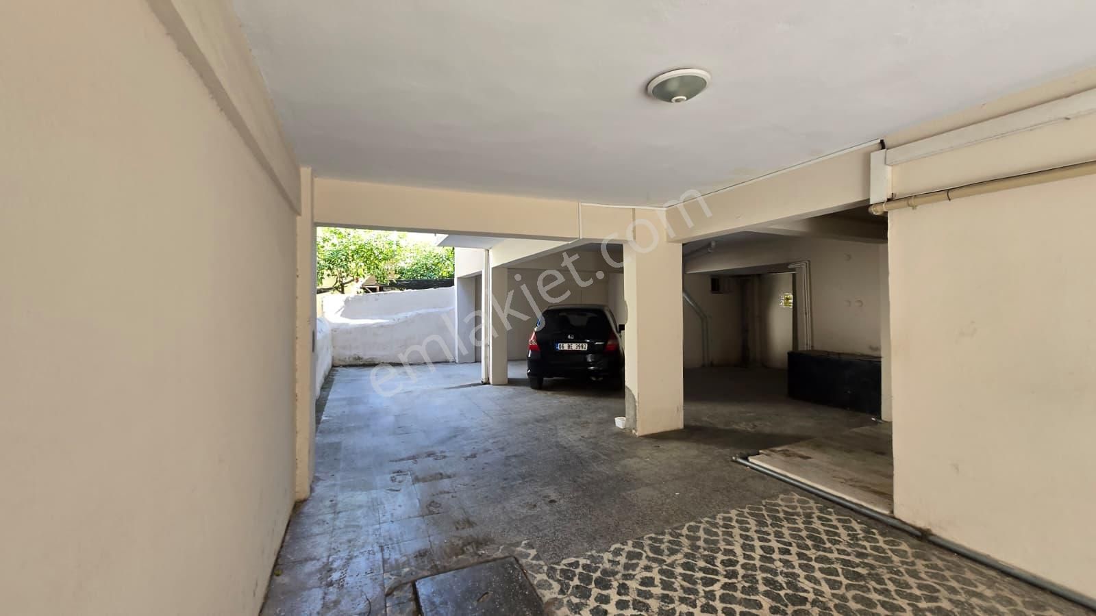 İzmir Konak Mithatpaşa Mahallesi’nde 3+1 Ara Kat • Kapalı Otopark •doğalgazlı , Krediye Uygun - Görsel 3