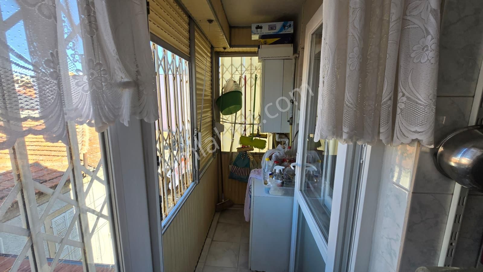 İzmir Konak Mithatpaşa Mahallesi’nde 3+1 Ara Kat • Kapalı Otopark •doğalgazlı , Krediye Uygun - Görsel 20