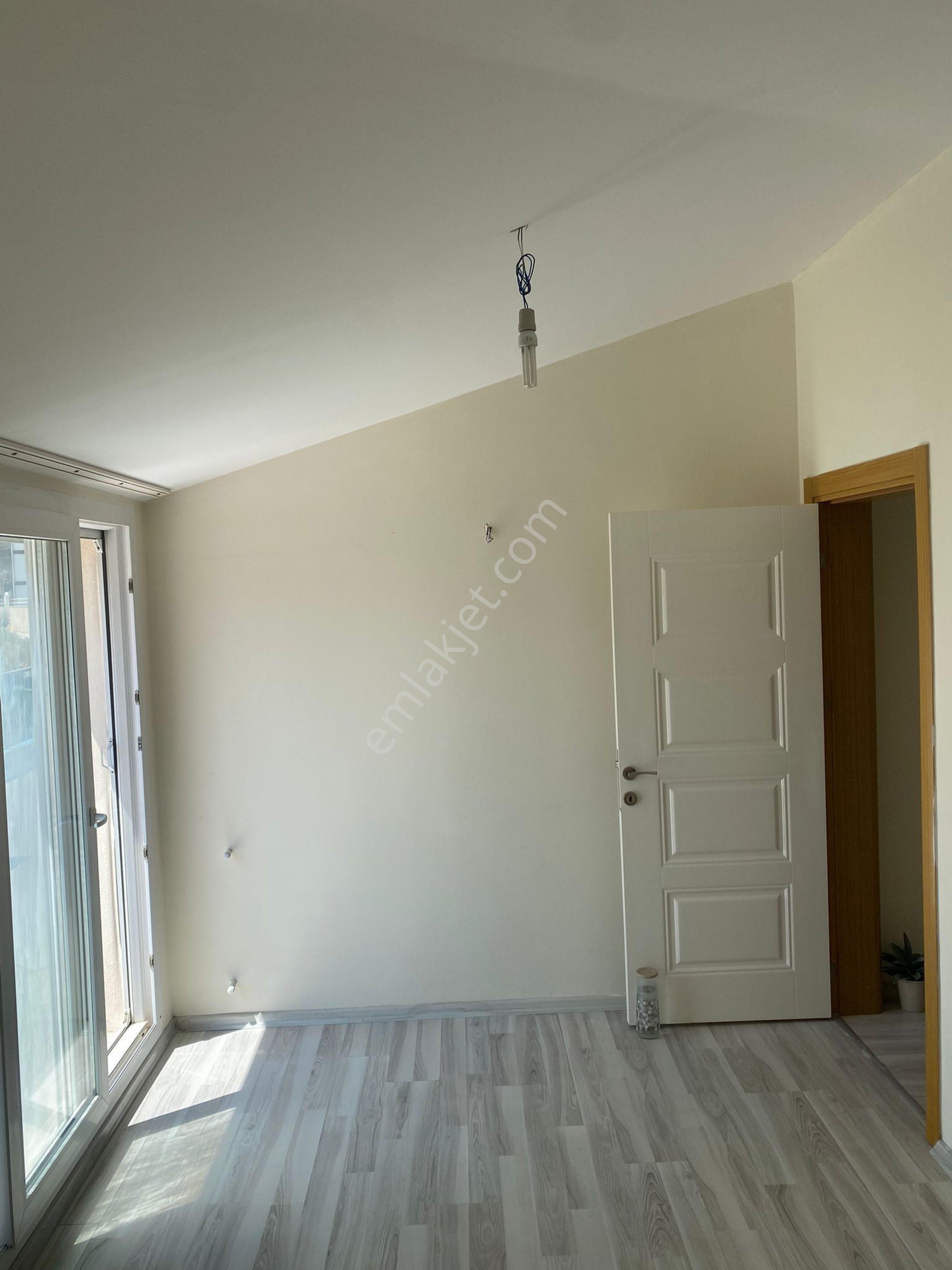 Şehir Merkezine Yakın 3+1 Çatı Dublex Daire - Görsel 10