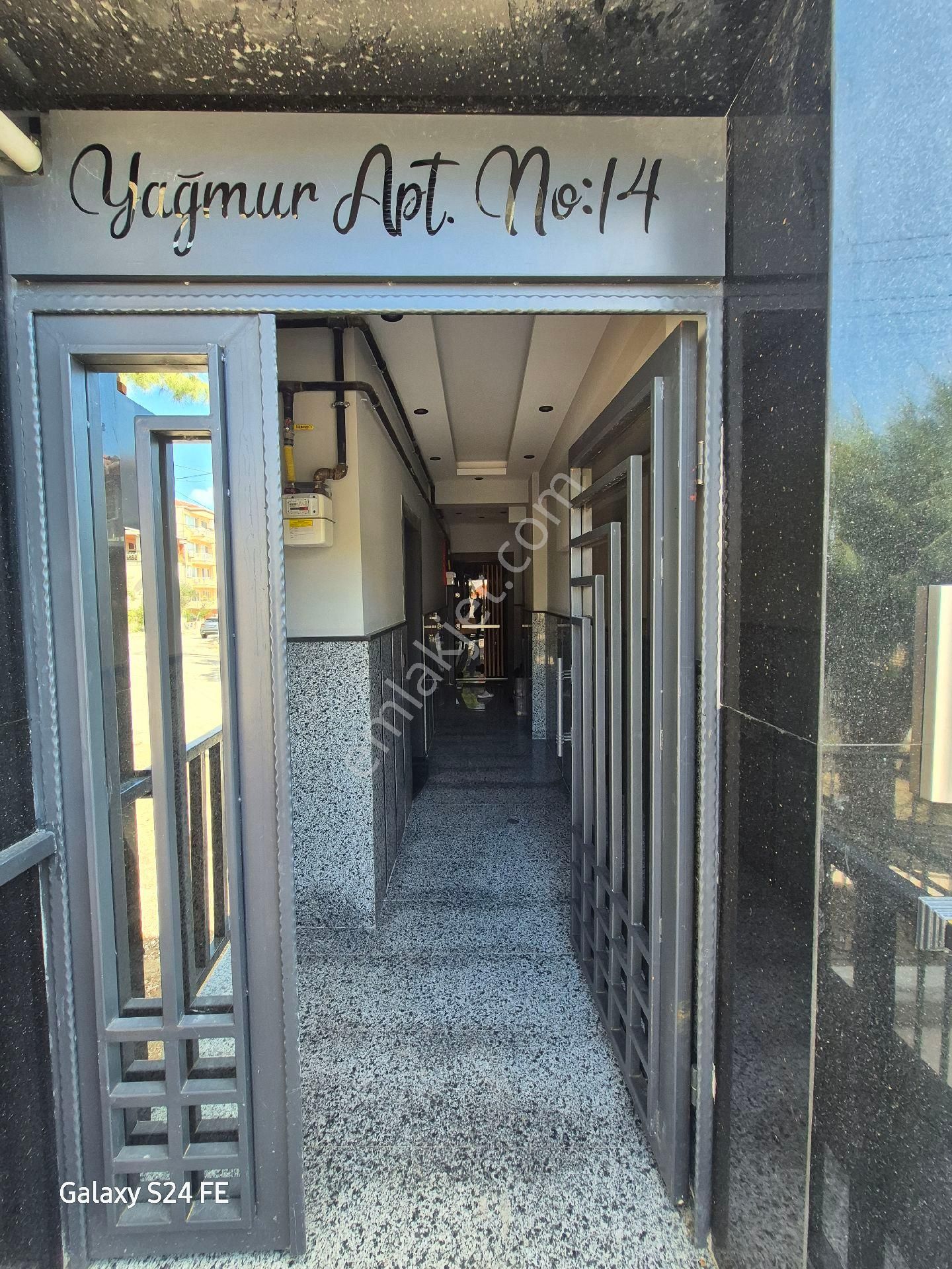 Bornova Atatürk Te 3+1 Satılık Lüks - Görsel 2