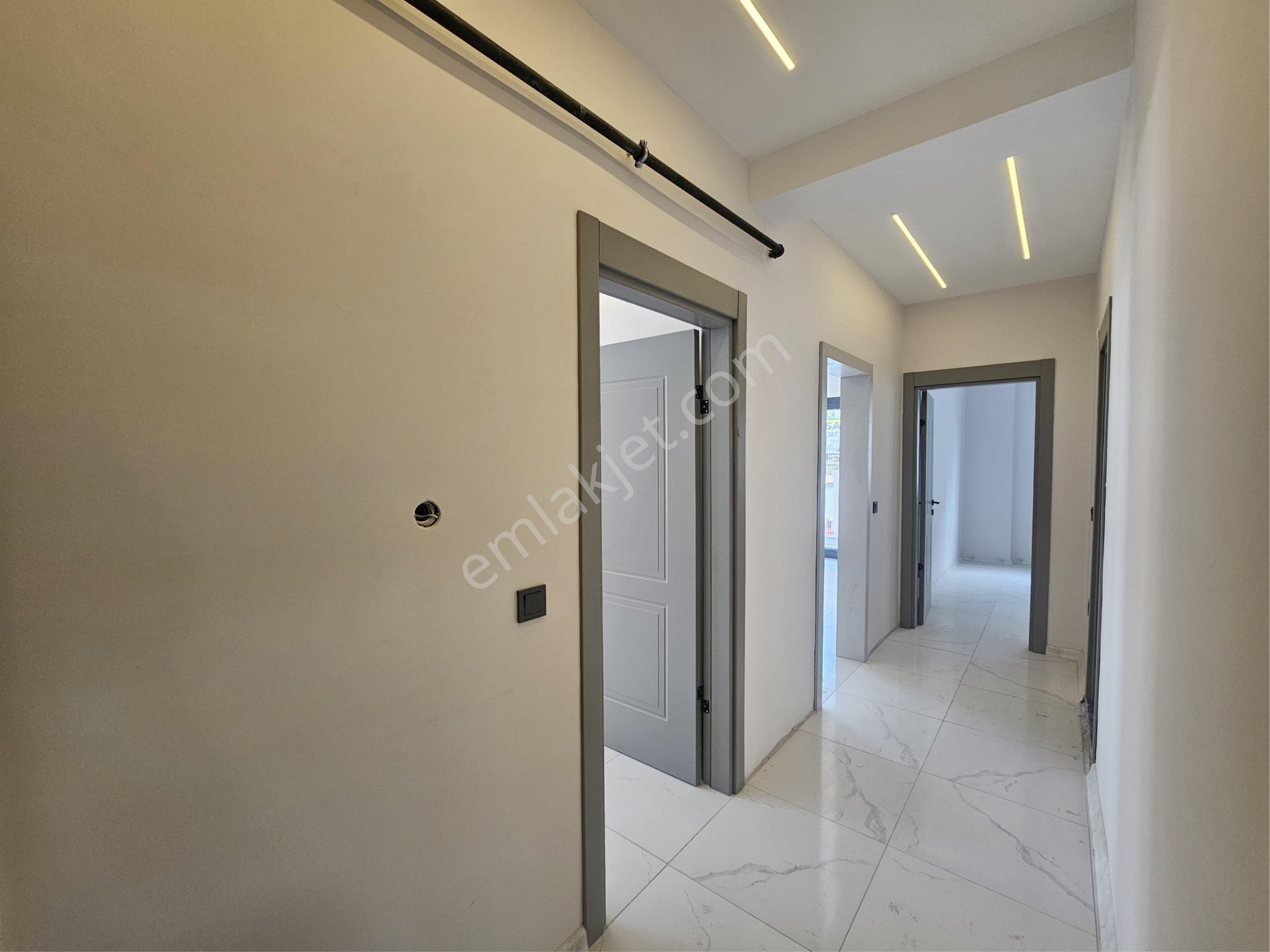 Şehir Merkezinde Doğalgaz Isıtmalı 2+1 Sıfır Daire - Görsel 15