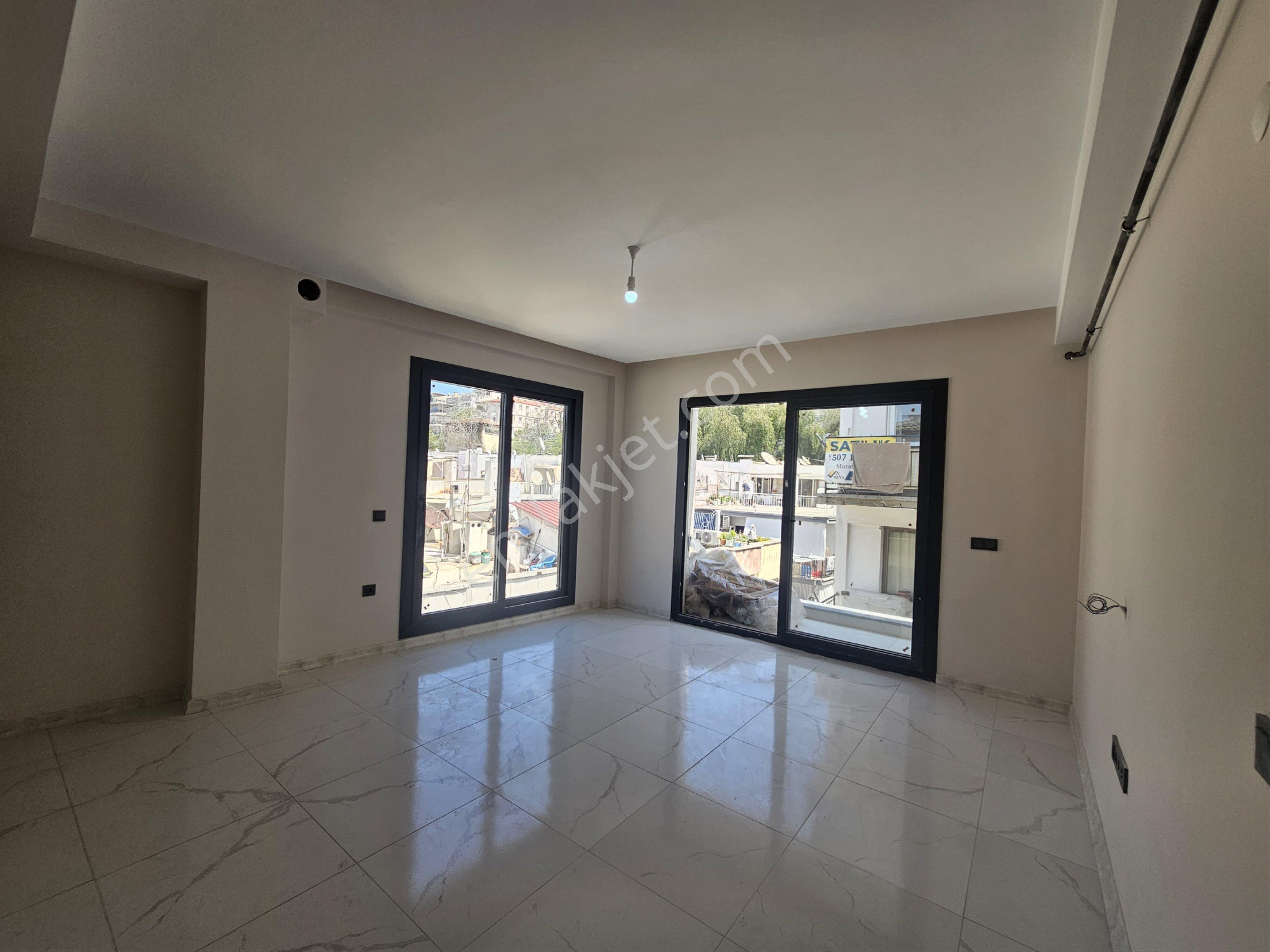 Şehir Merkezinde Doğalgaz Isıtmalı 2+1 Sıfır Daire - Görsel 12